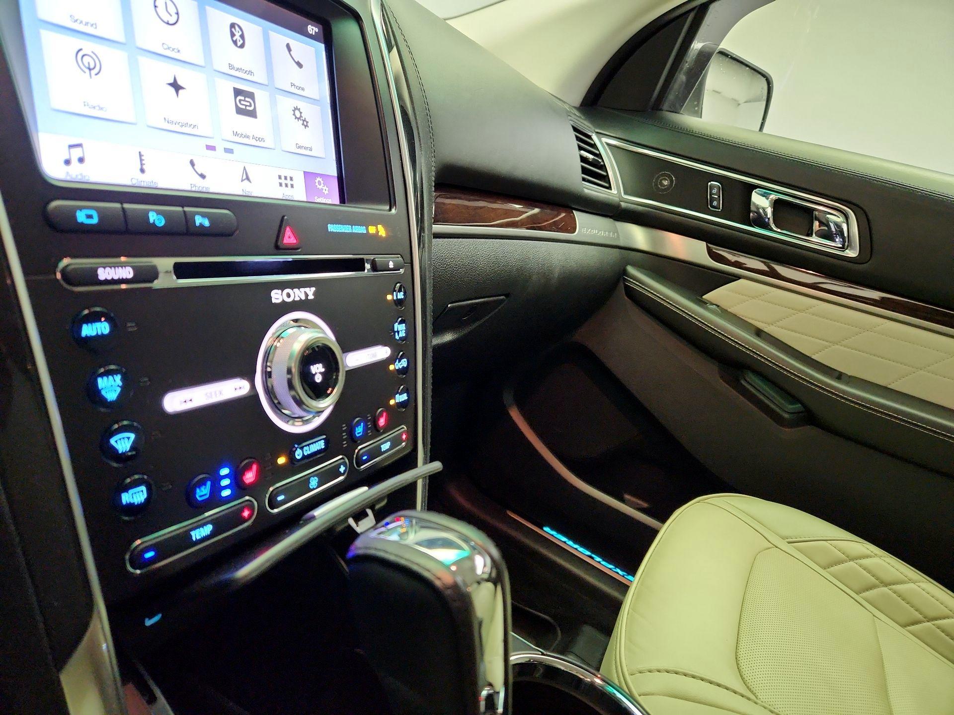 Thumbnail: 2017 Ford Explorer - 17