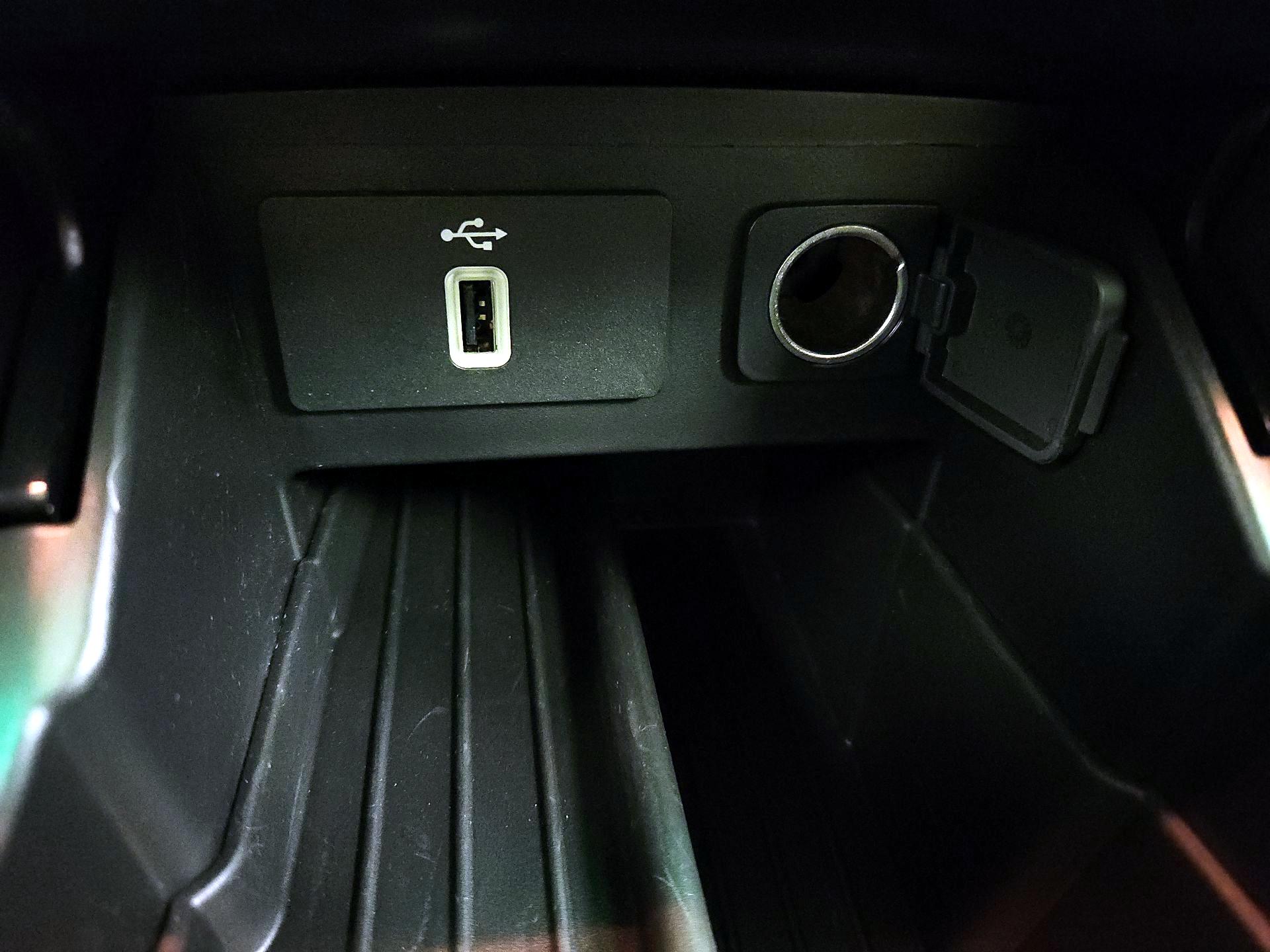 Thumbnail: 2017 Ford Explorer - 19