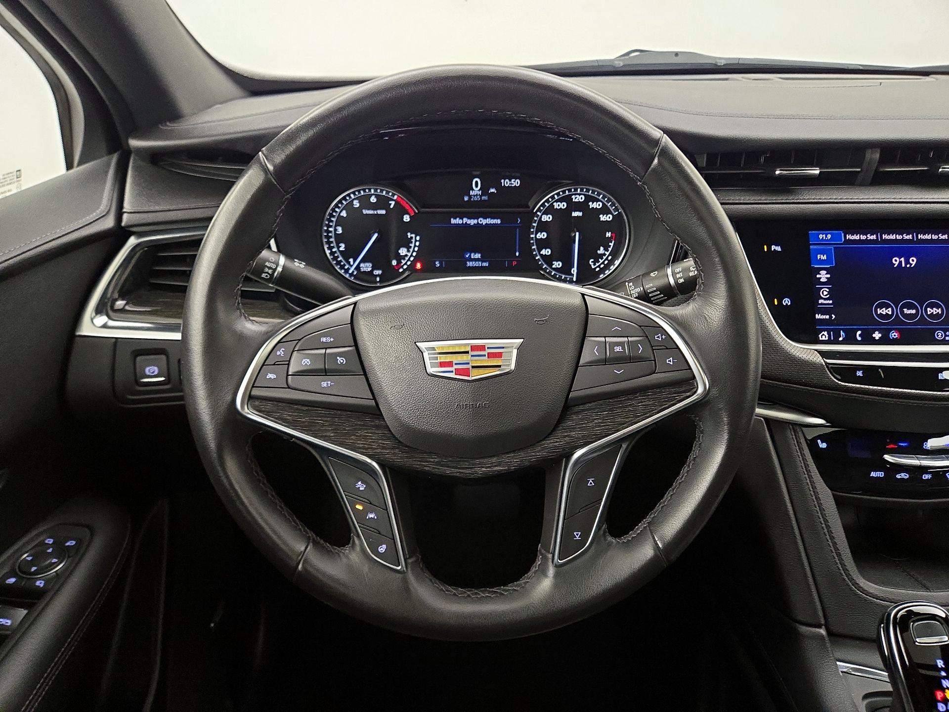 Thumbnail: 2021 Cadillac XT5 - 10