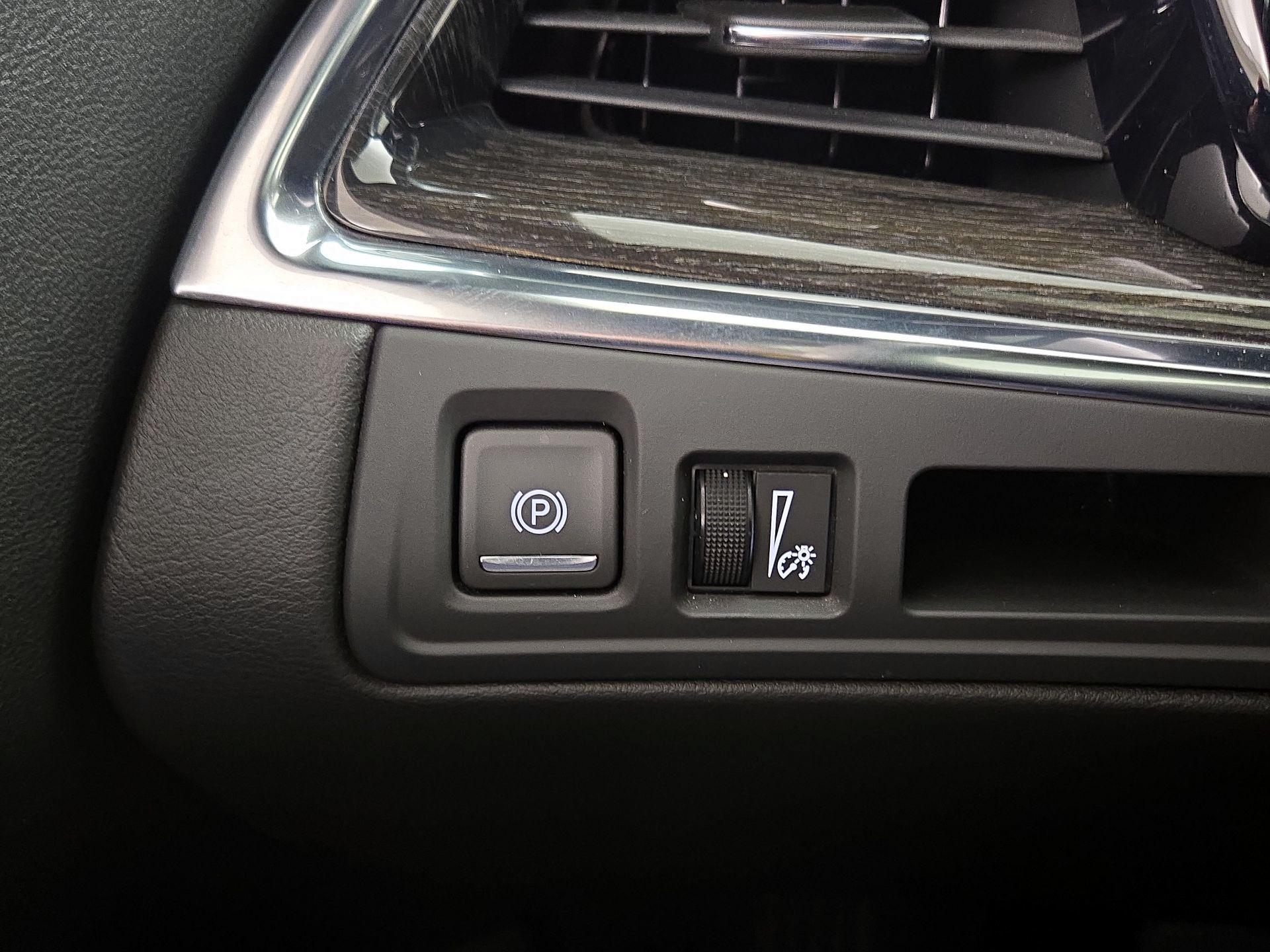 Thumbnail: 2021 Cadillac XT5 - 13