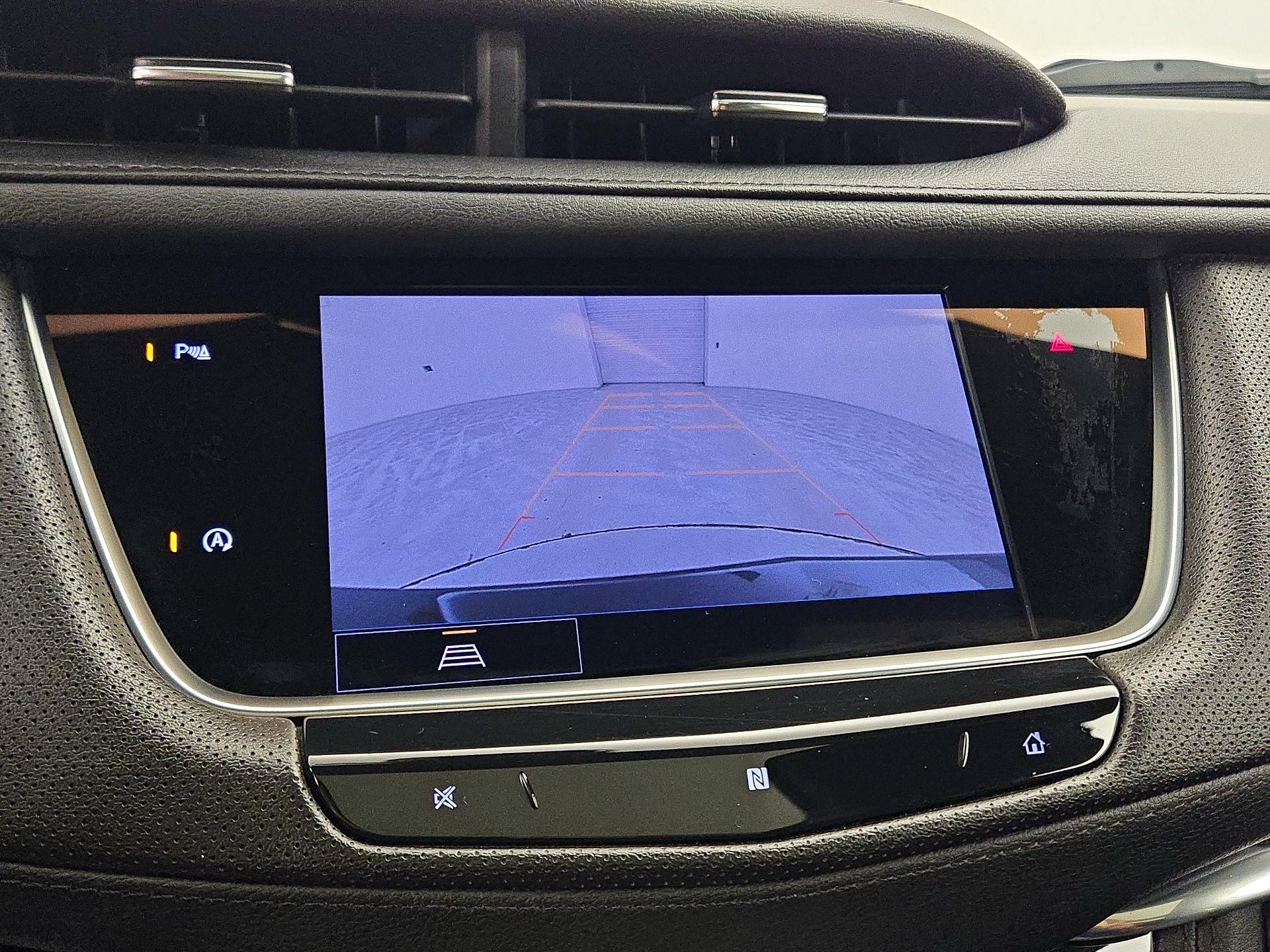 Thumbnail: 2021 Cadillac XT5 - 14