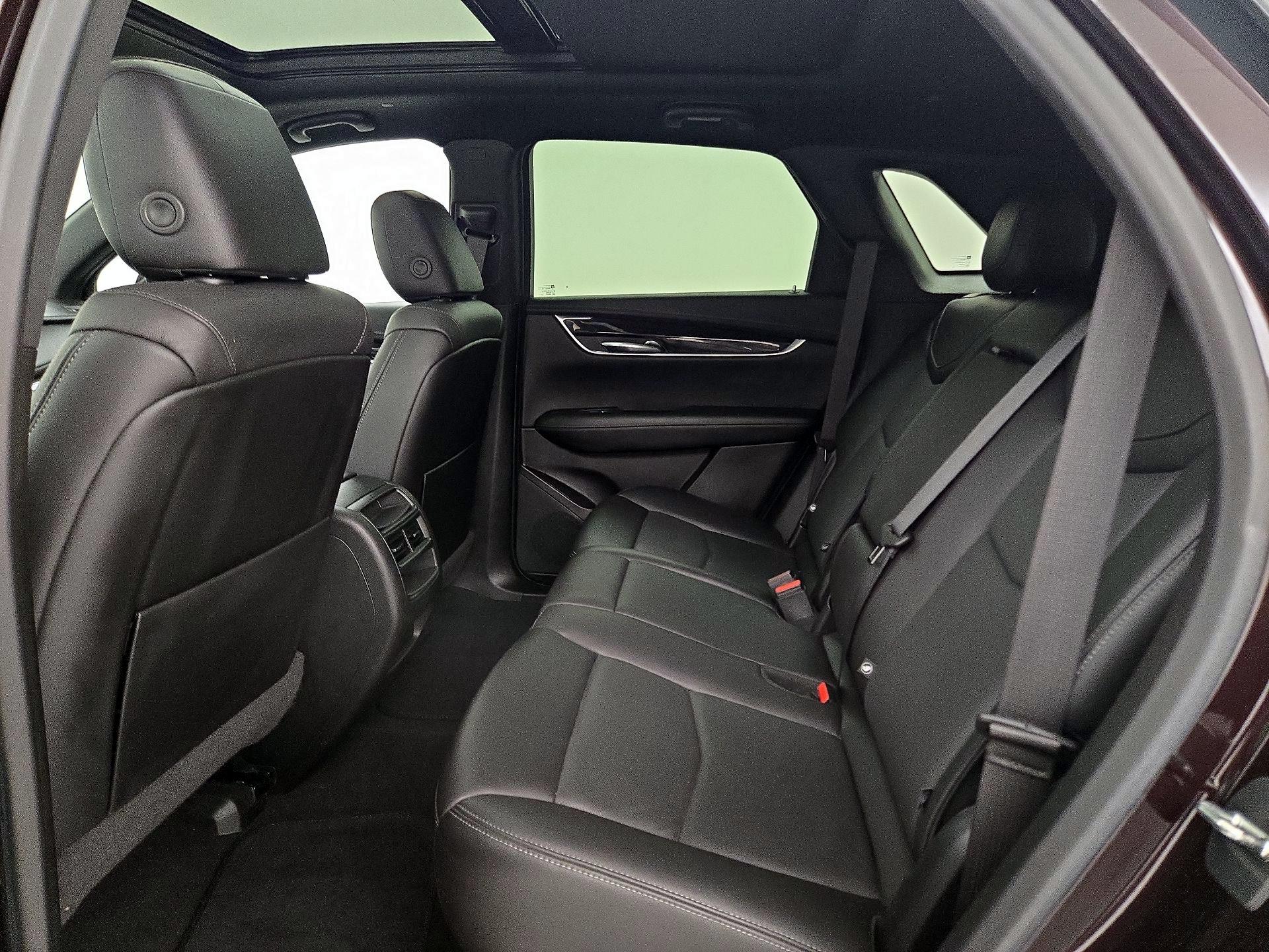 Thumbnail: 2021 Cadillac XT5 - 20