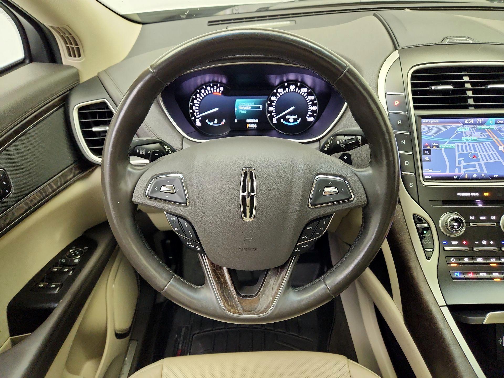 Thumbnail: 2016 Lincoln MKX - 10