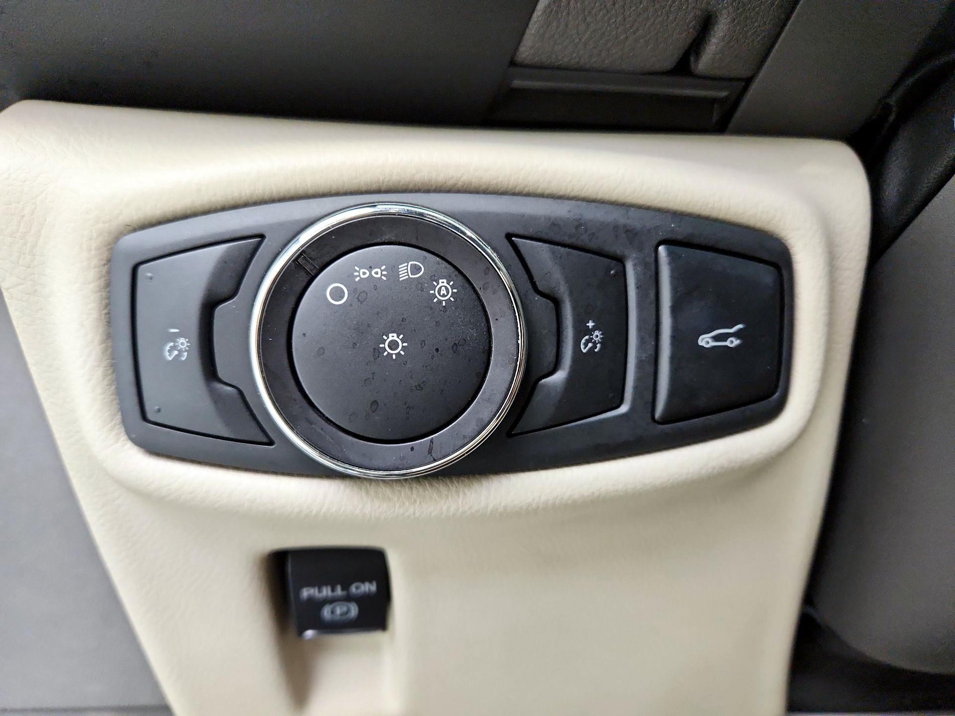 Thumbnail: 2016 Lincoln MKX - 13