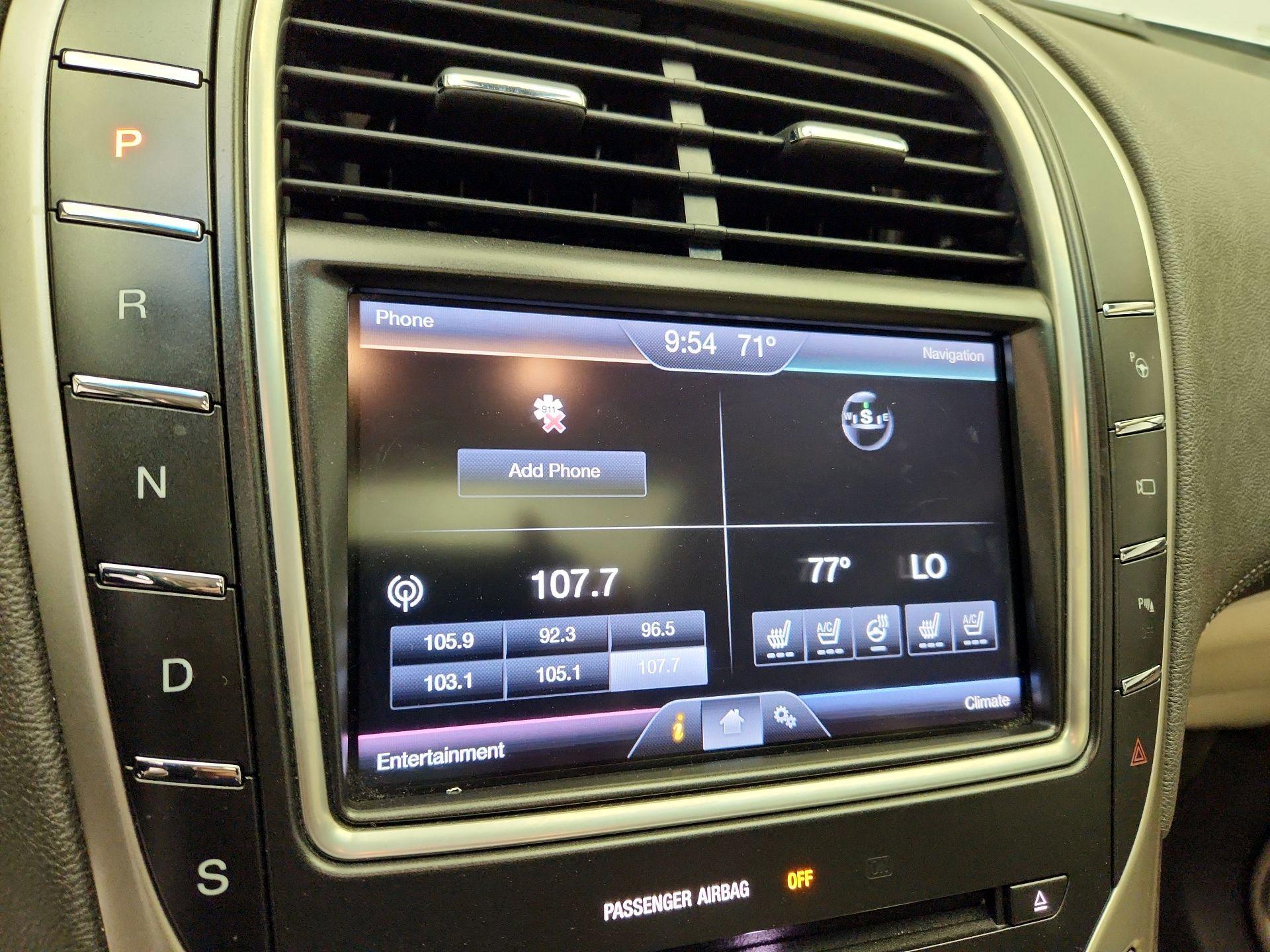 Thumbnail: 2016 Lincoln MKX - 16