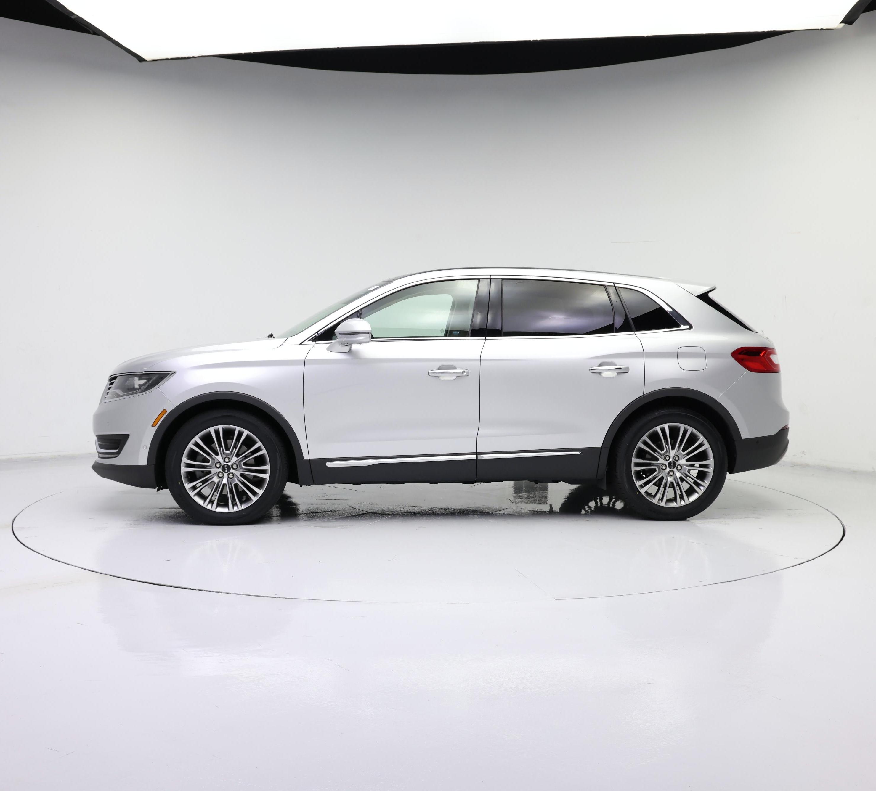 Thumbnail: 2016 Lincoln MKX - 3