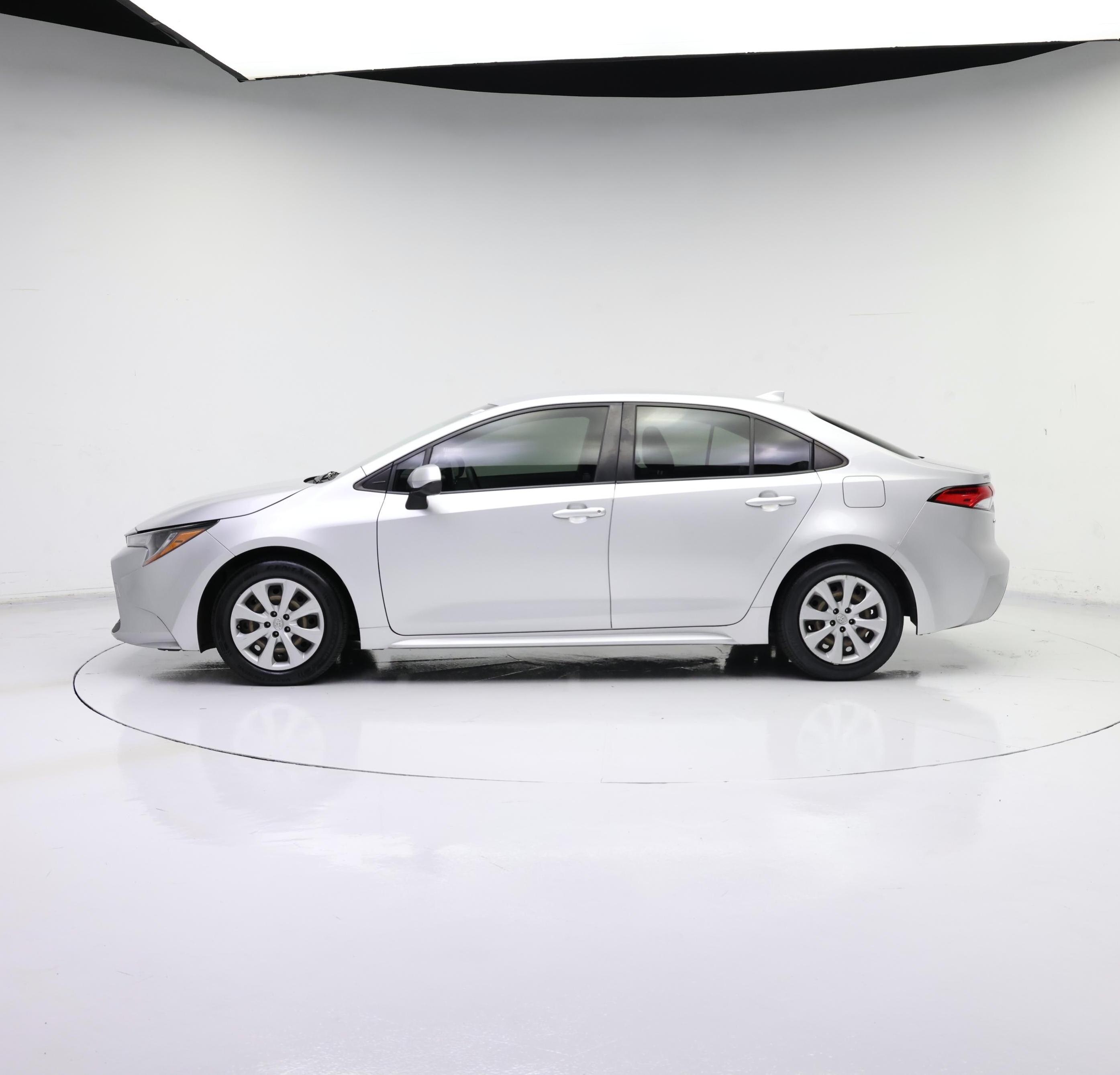 Thumbnail: 2022 Toyota Corolla - 3