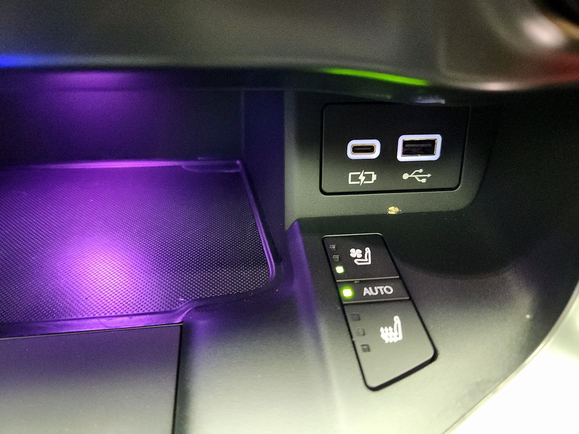 Thumbnail: 2024 Lexus LX - 19