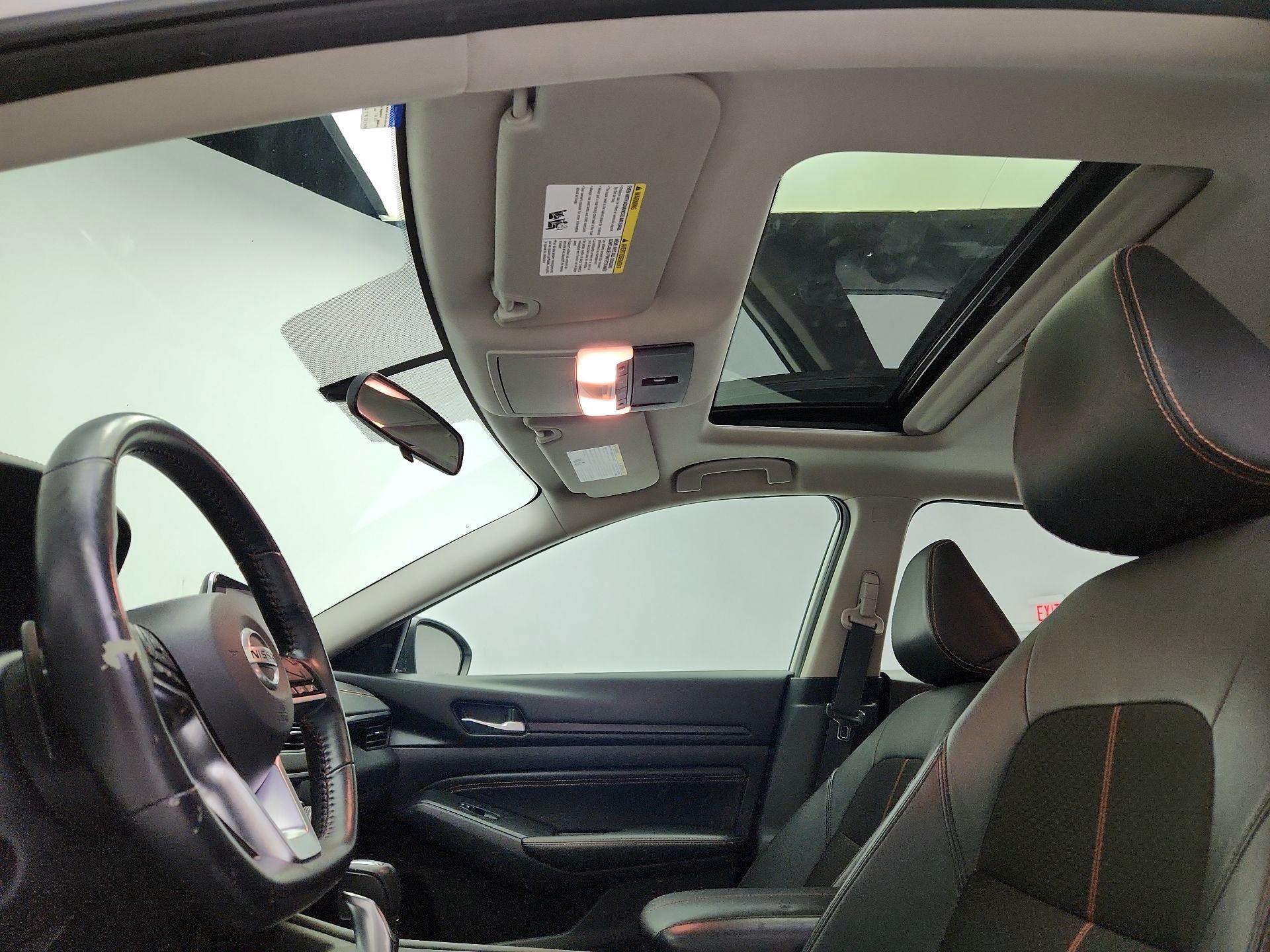 Thumbnail: 2019 Nissan Altima - 19