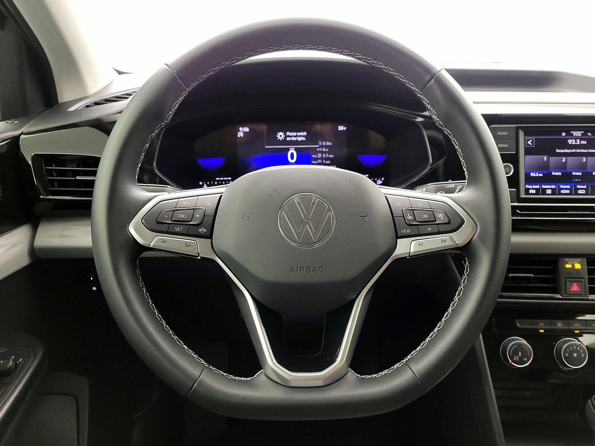 Thumbnail: 2023 Volkswagen Taos - 10