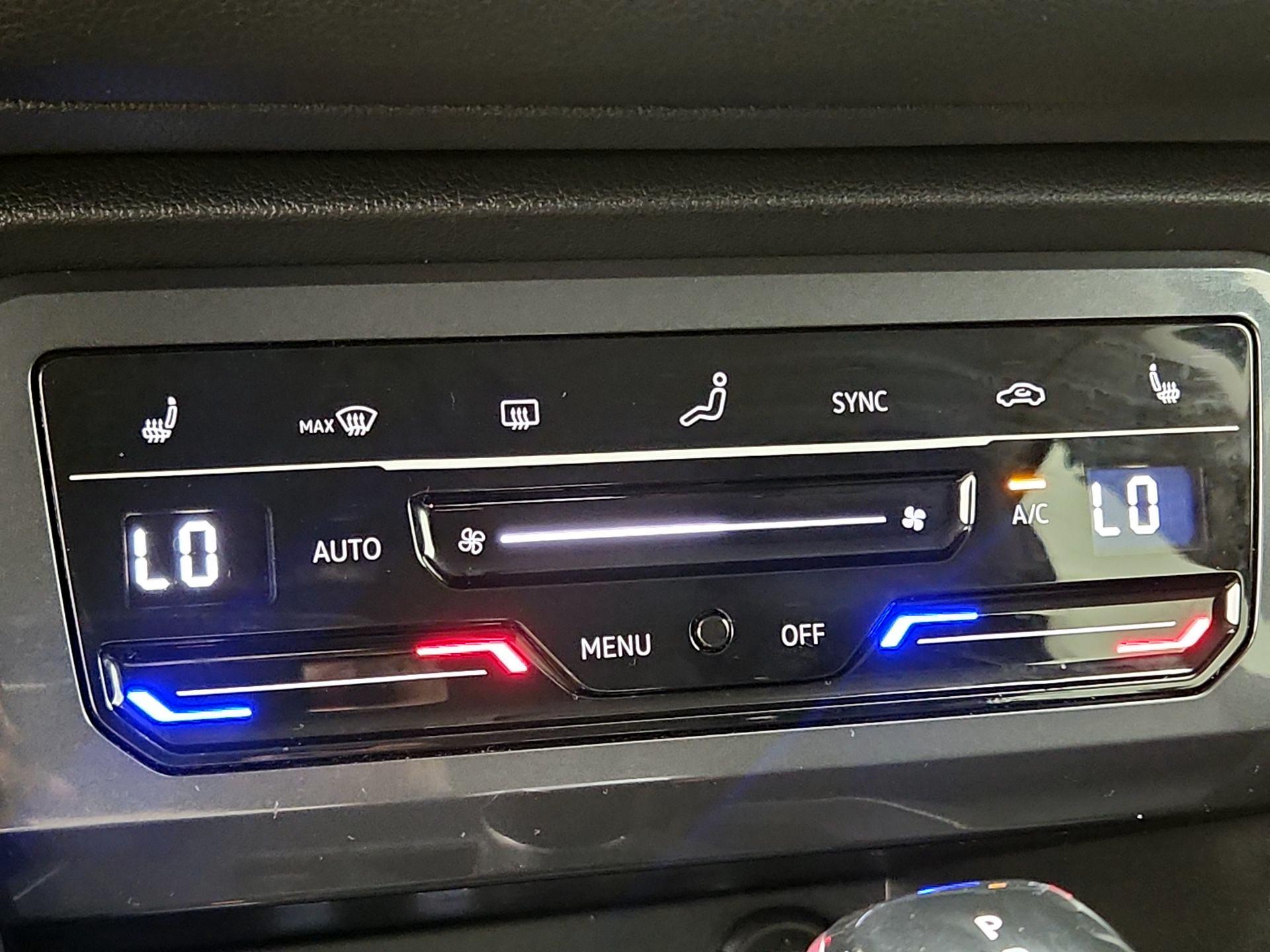 Thumbnail: 2023 Volkswagen Tiguan - 16