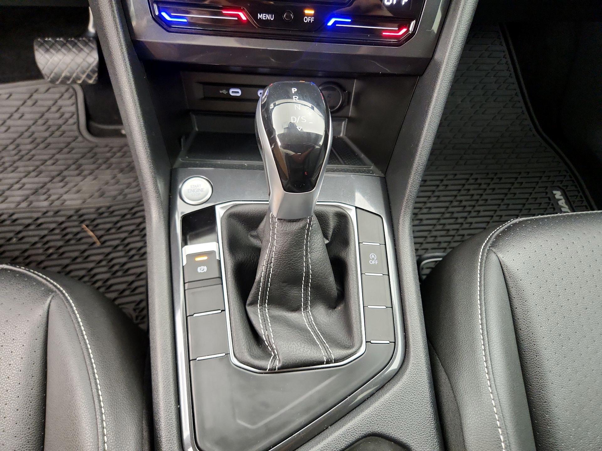 Thumbnail: 2023 Volkswagen Tiguan - 17