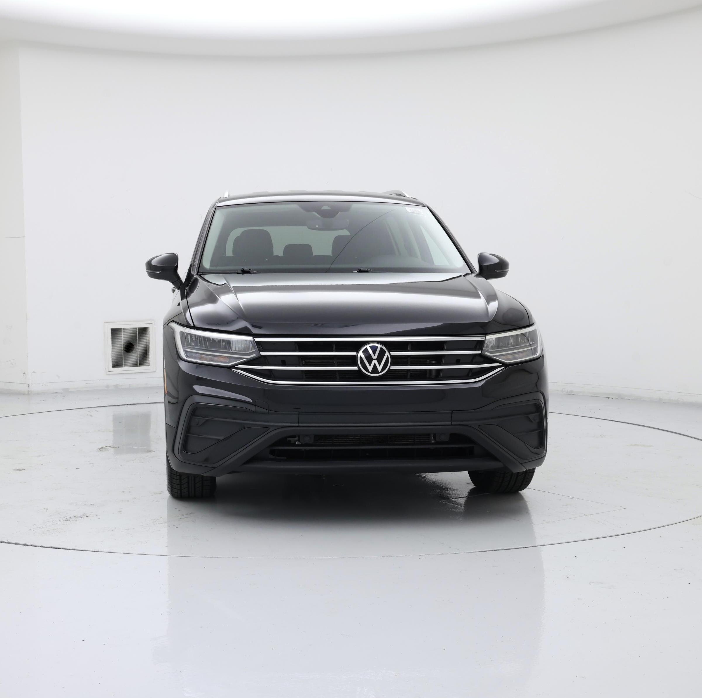 Thumbnail: 2023 Volkswagen Tiguan - 5