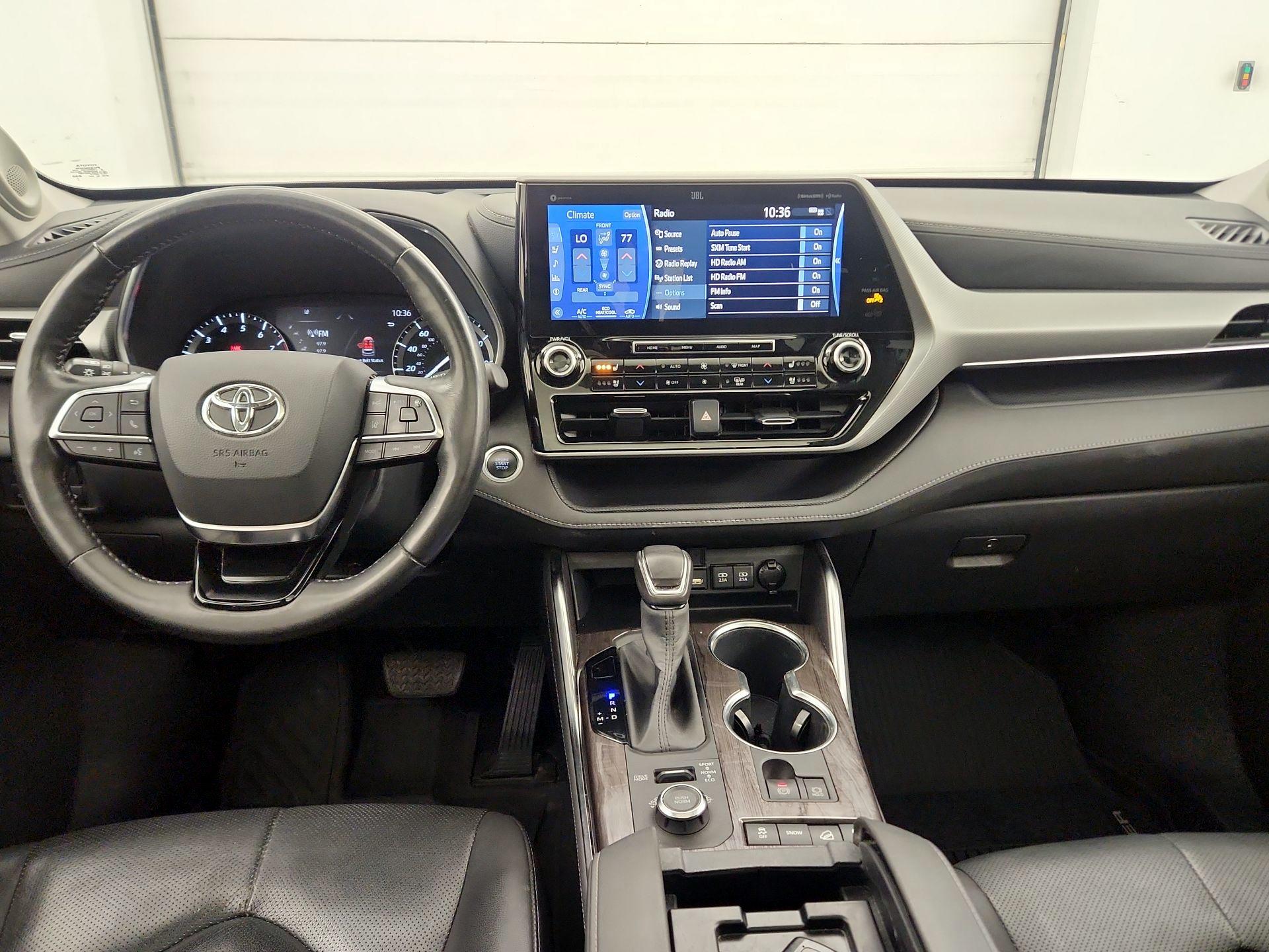 Thumbnail: 2020 Toyota Highlander - 9