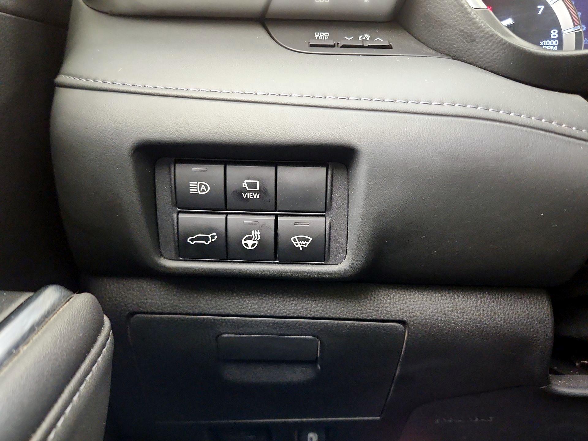 Thumbnail: 2020 Toyota Highlander - 13