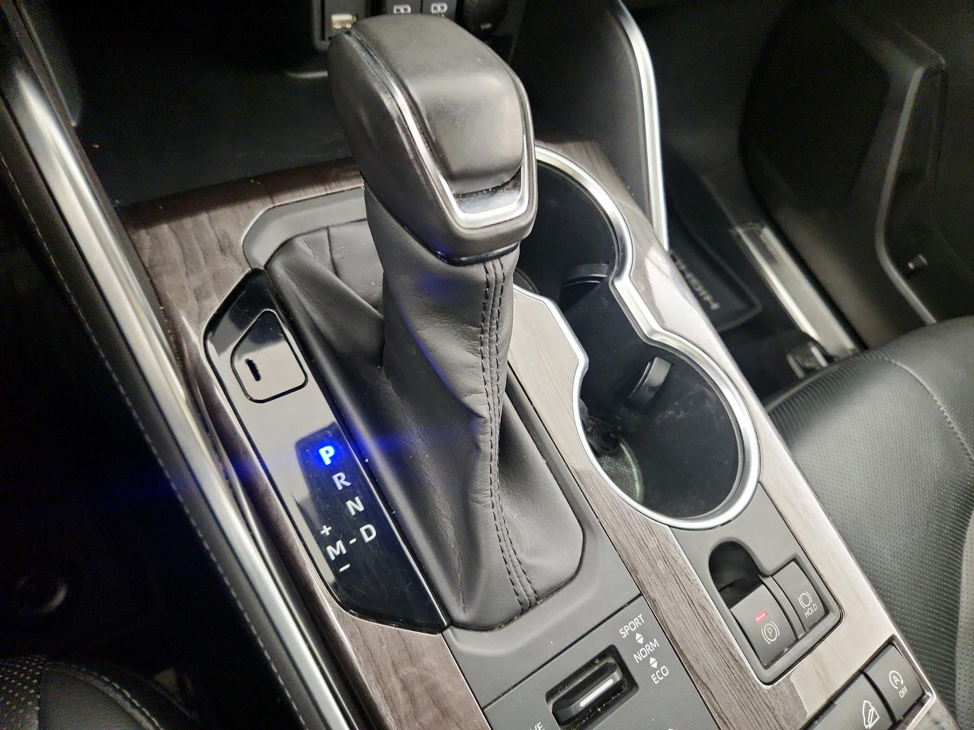 Thumbnail: 2020 Toyota Highlander - 17