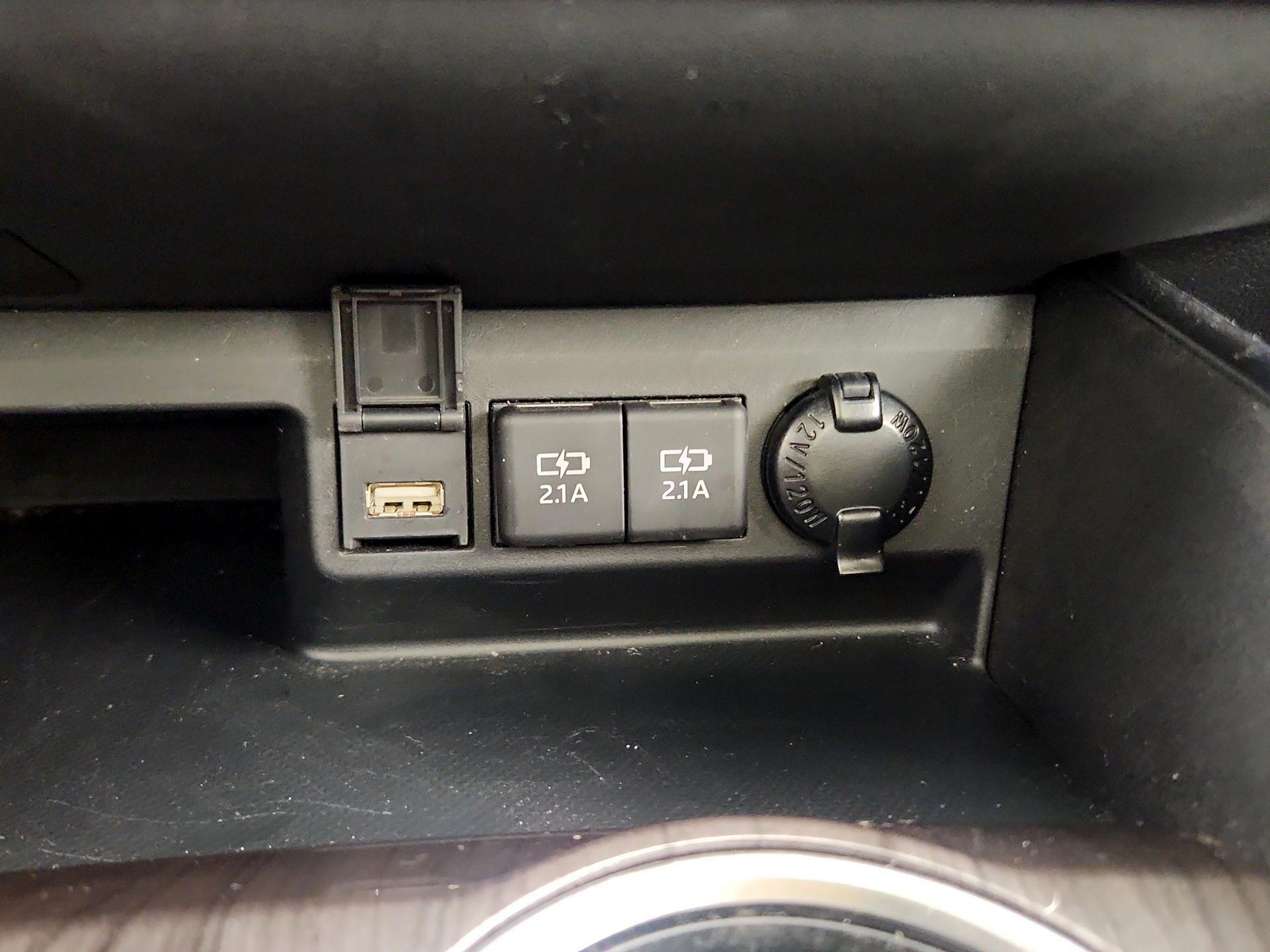 Thumbnail: 2020 Toyota Highlander - 18