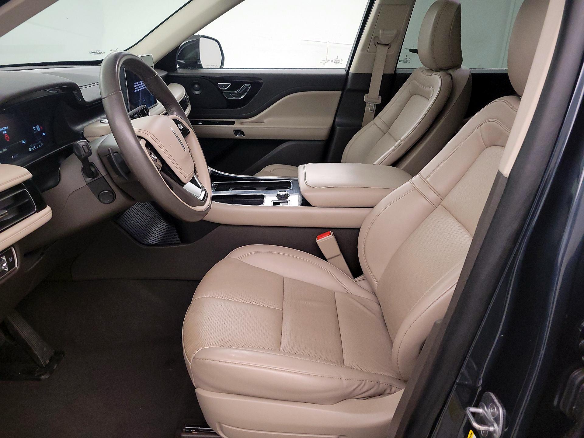 Thumbnail: 2022 Lincoln Aviator - 11