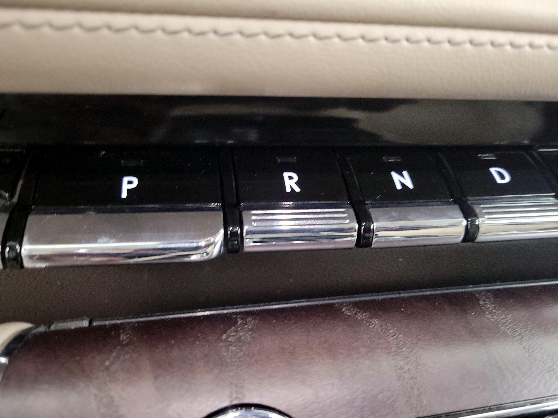 Thumbnail: 2022 Lincoln Aviator - 18