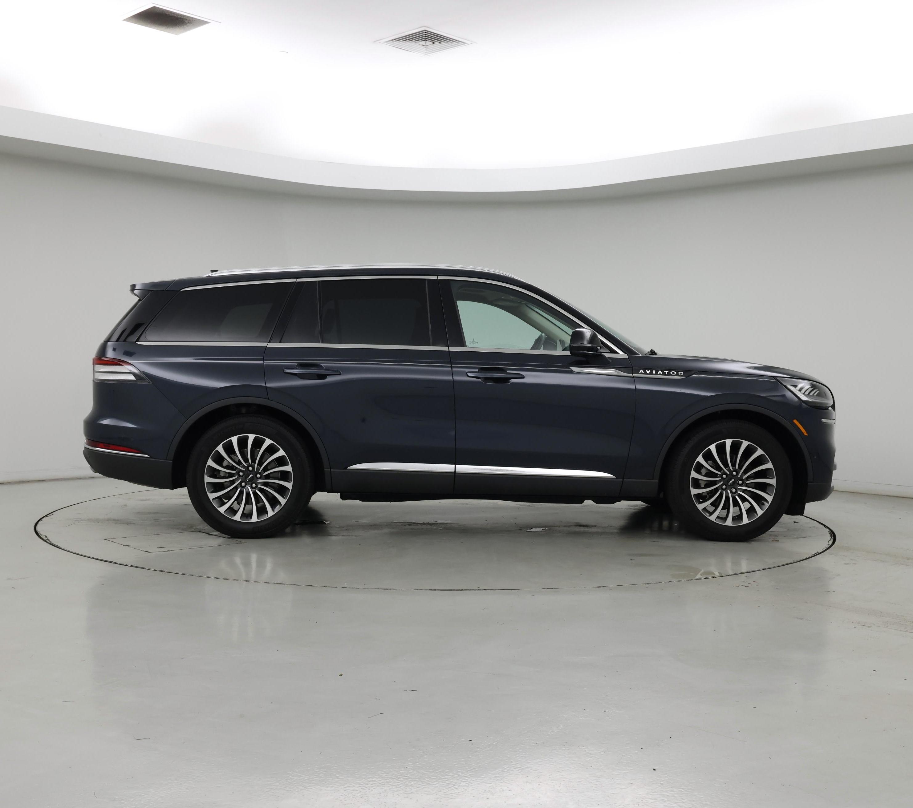 Thumbnail: 2022 Lincoln Aviator - 7