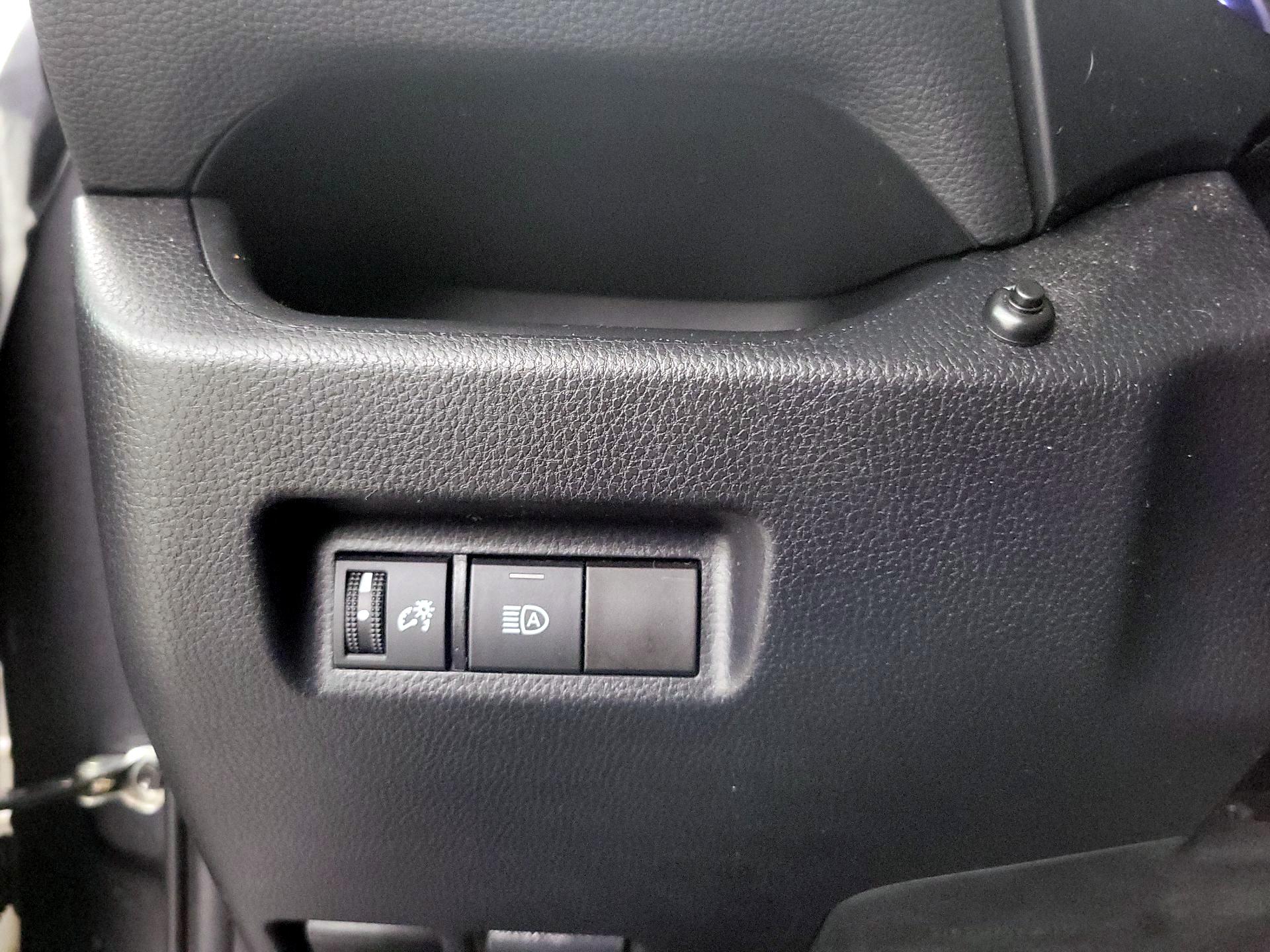 Thumbnail: 2020 Toyota RAV4 - 13