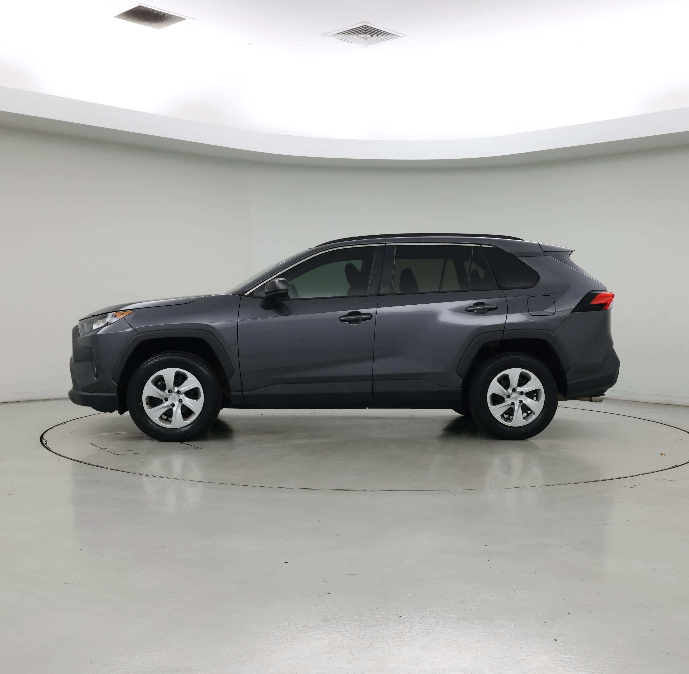 Thumbnail: 2020 Toyota RAV4 - 3