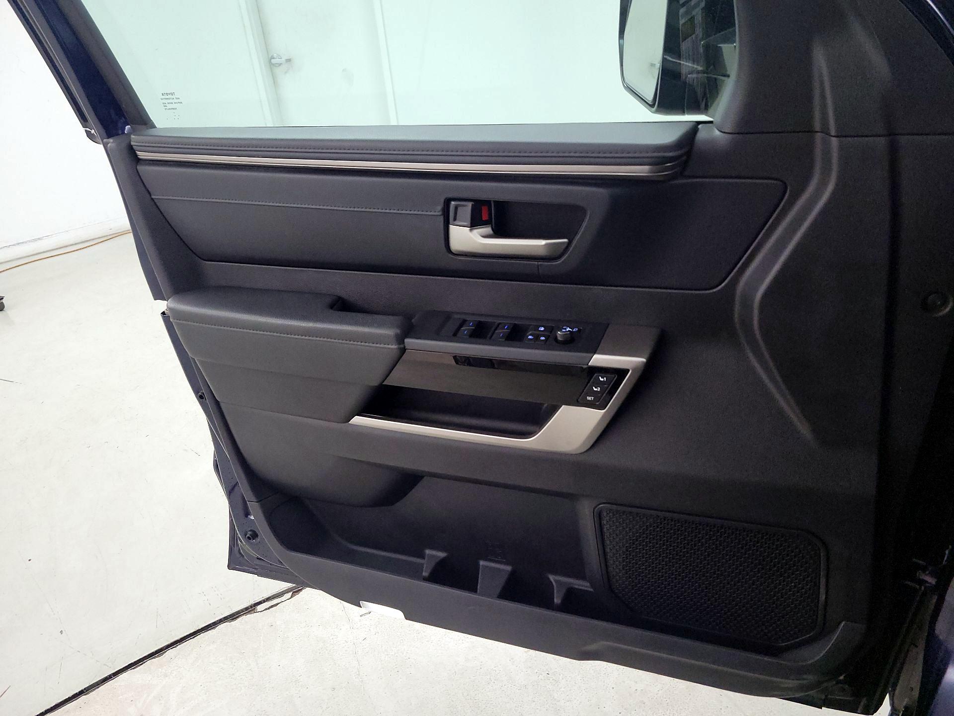 Thumbnail: 2022 Toyota Tundra - 12