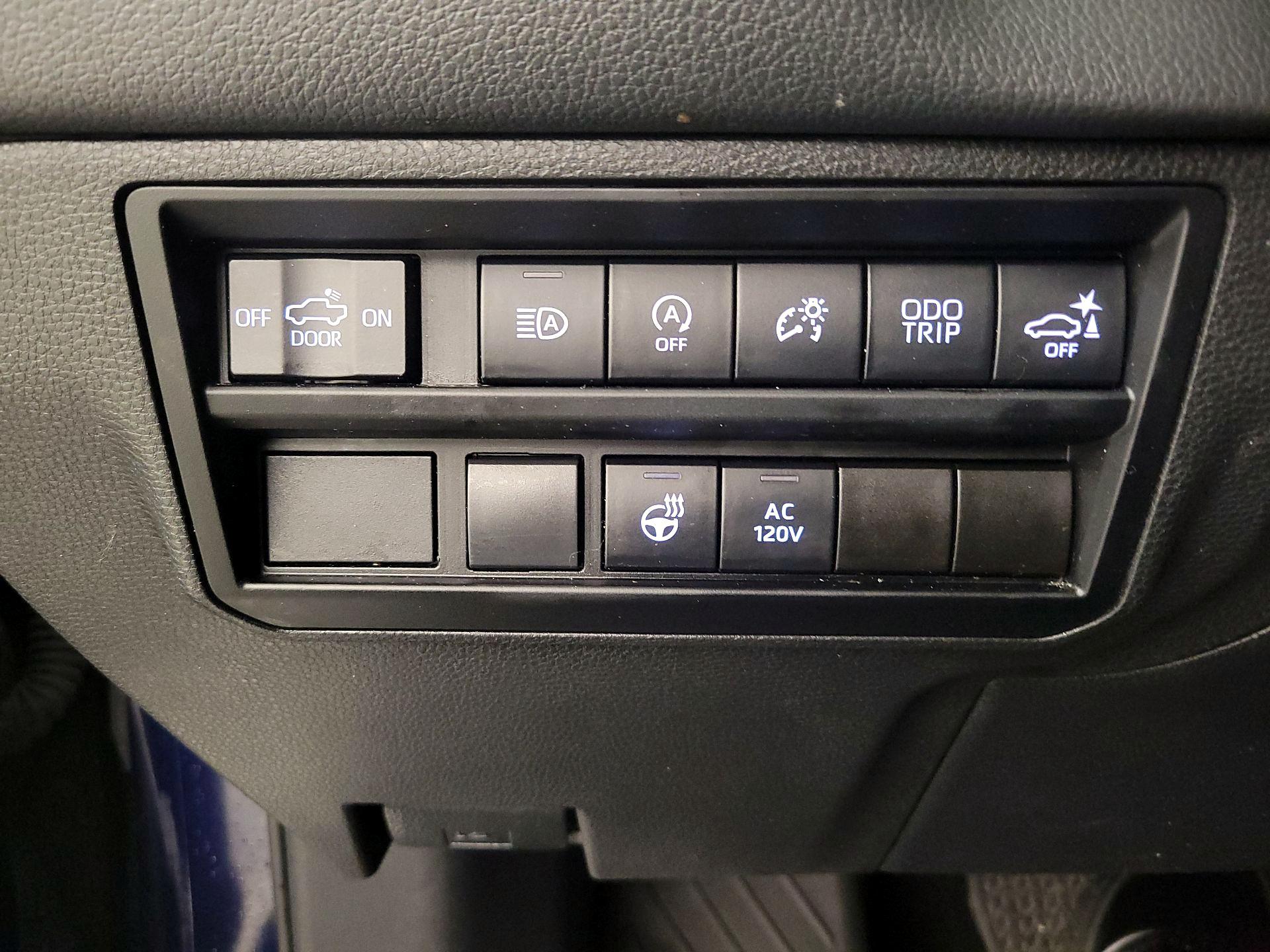 Thumbnail: 2022 Toyota Tundra - 13