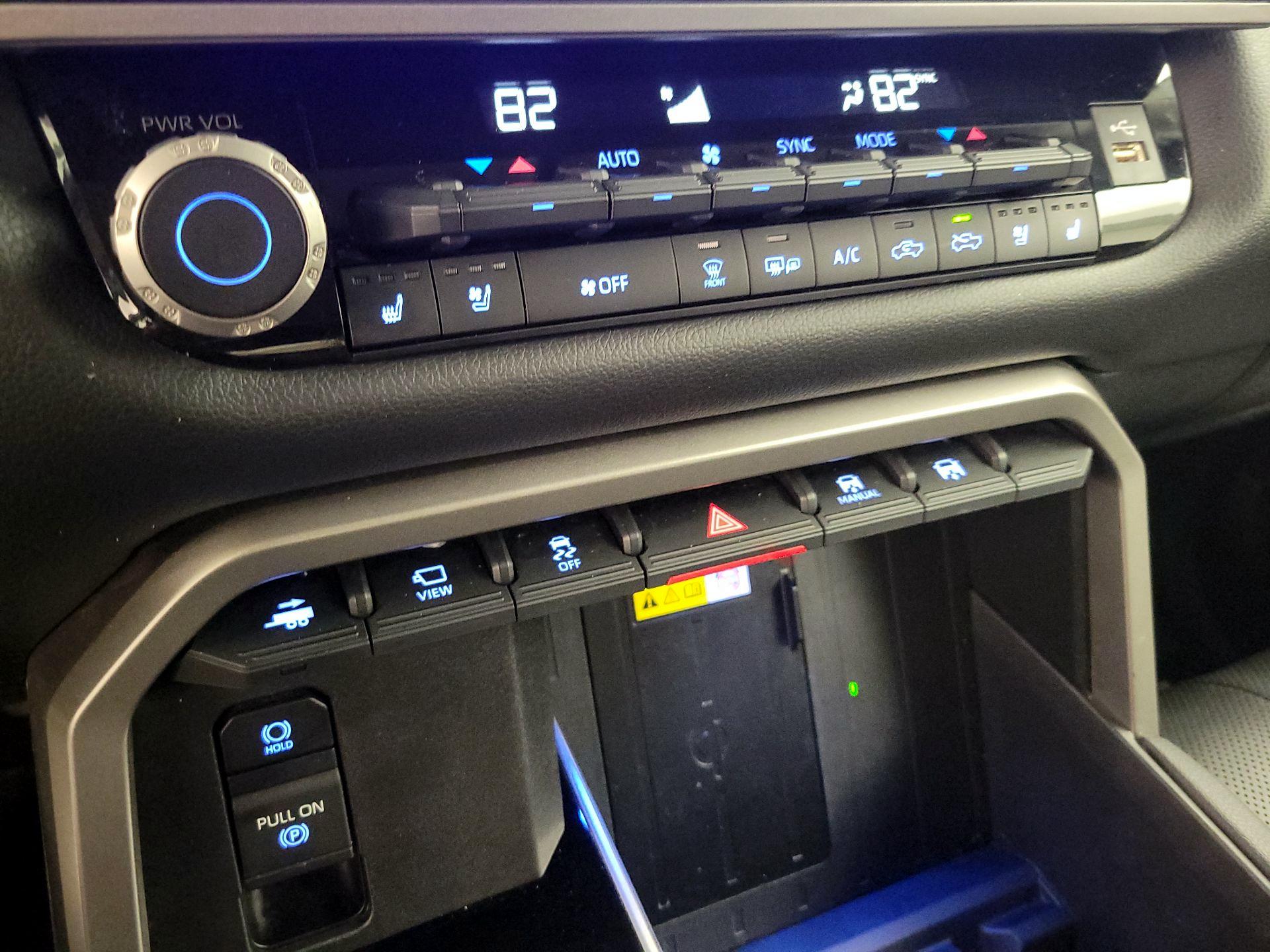 Thumbnail: 2022 Toyota Tundra - 16