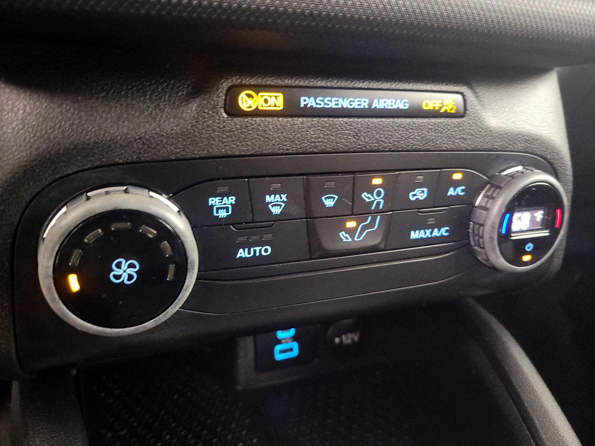 Thumbnail: 2021 Ford Bronco Sport - 16