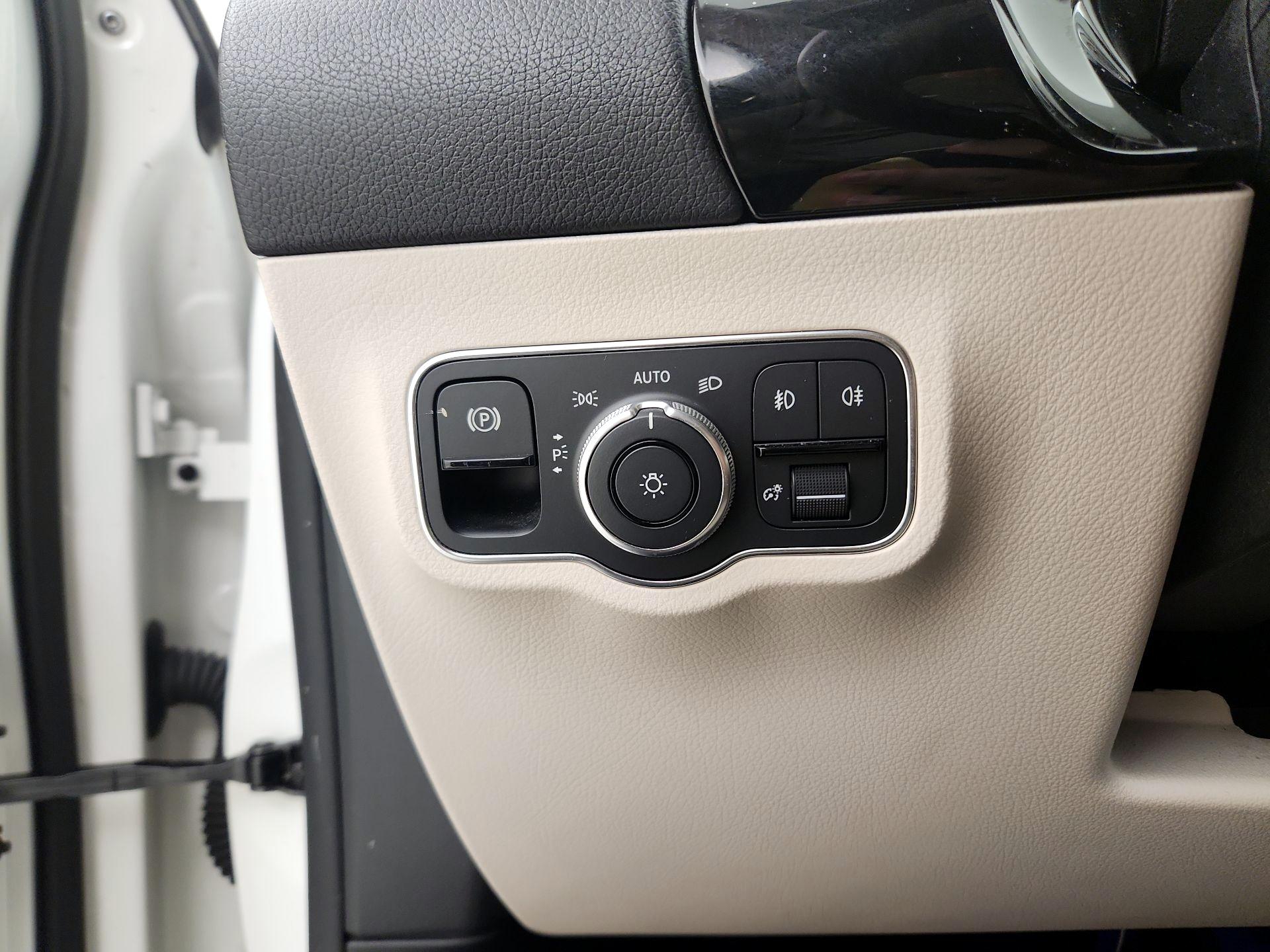 Thumbnail: 2022 Mercedes-Benz GLA - 13