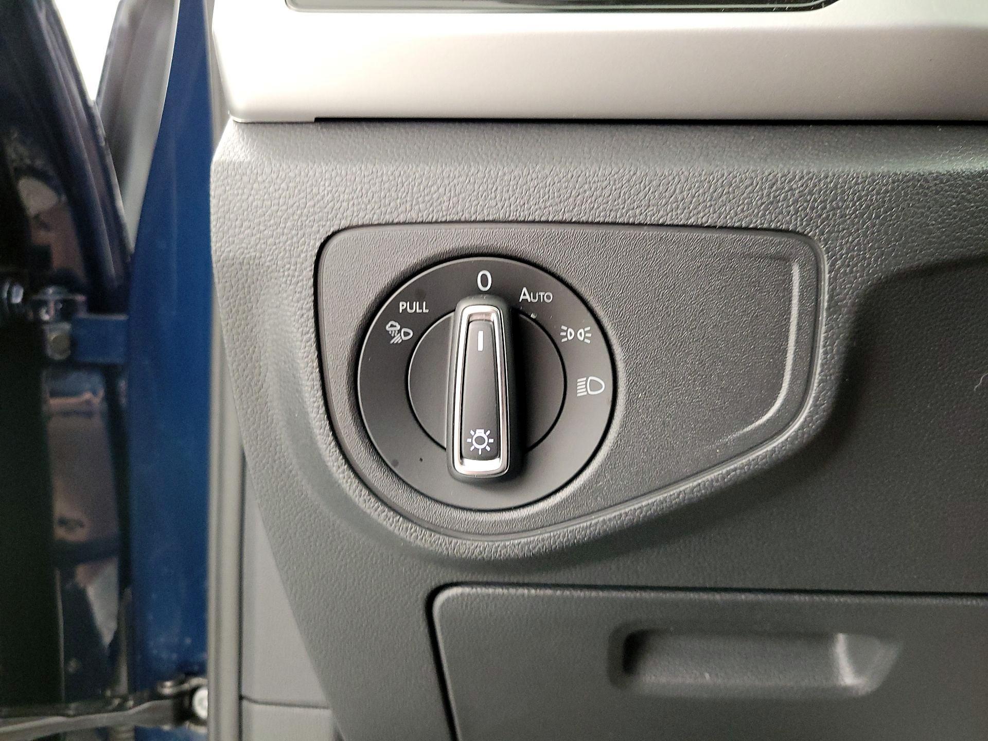 Thumbnail: 2022 Volkswagen Atlas - 13