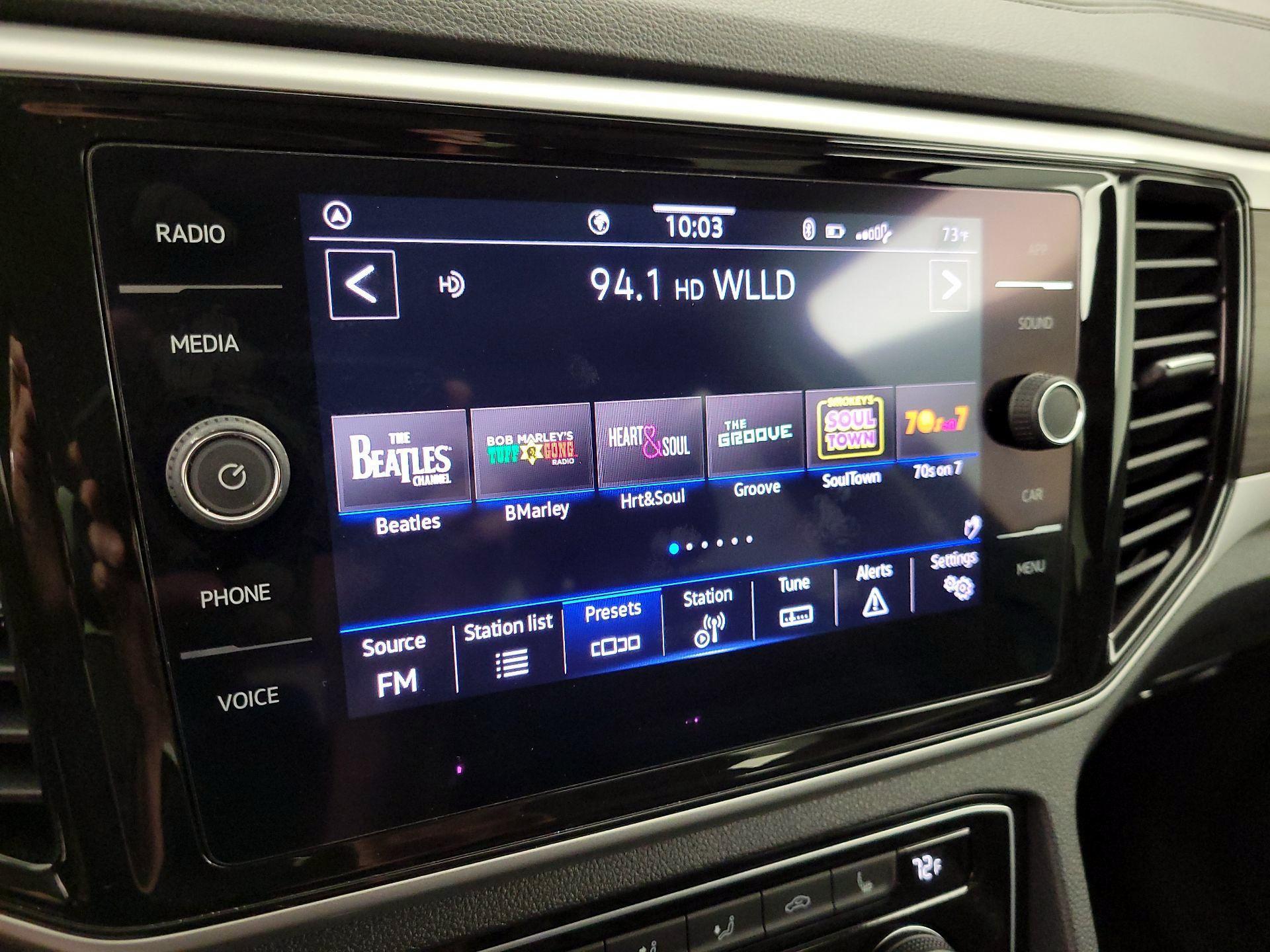 Thumbnail: 2022 Volkswagen Atlas - 16