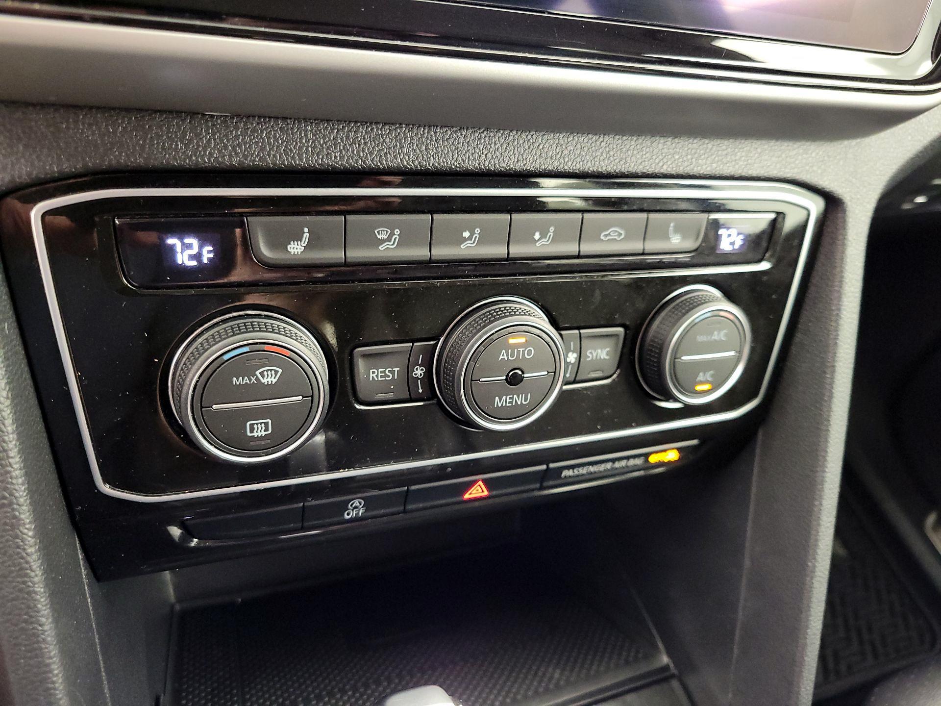 Thumbnail: 2022 Volkswagen Atlas - 17