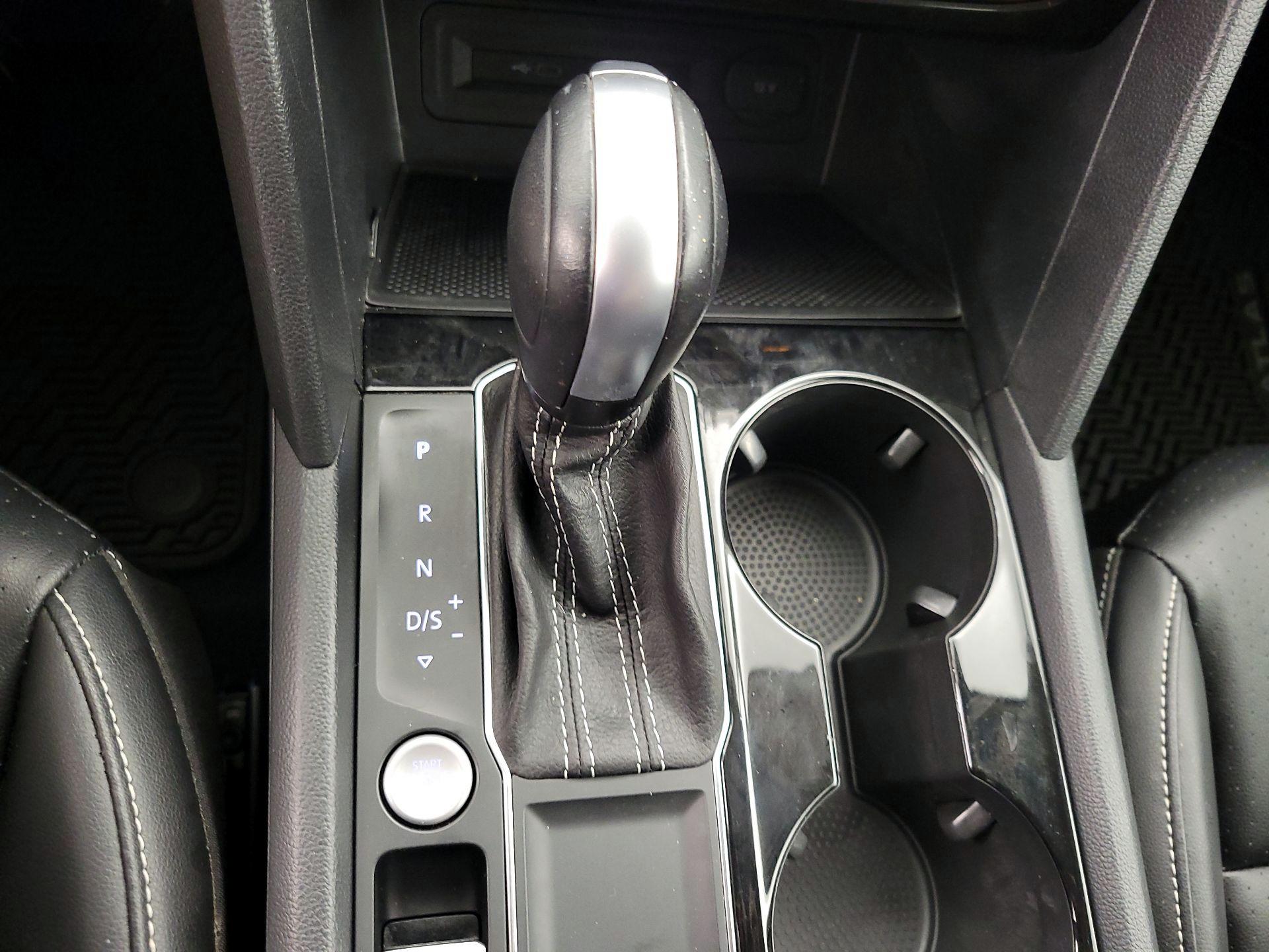 Thumbnail: 2022 Volkswagen Atlas - 18