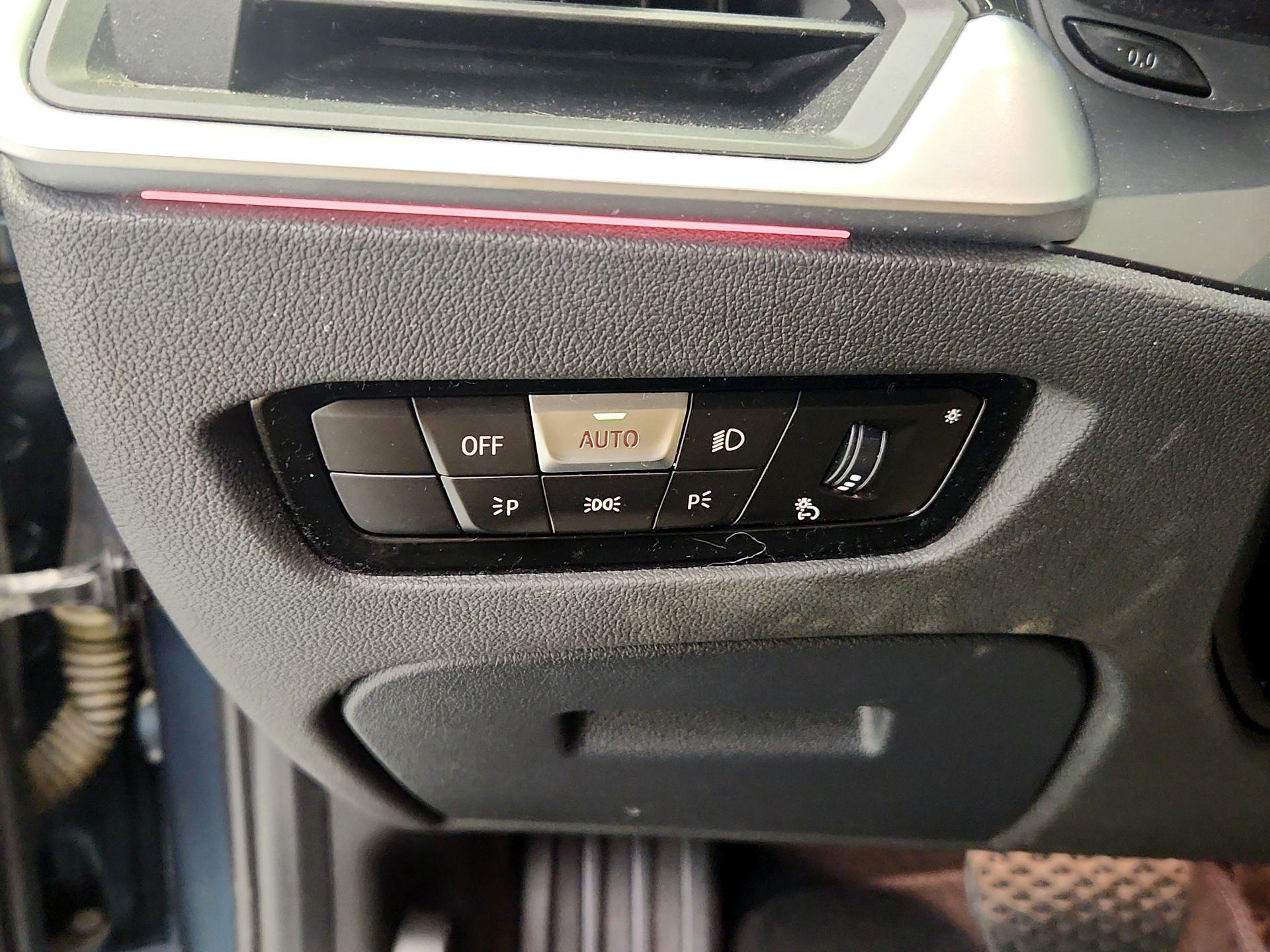 Thumbnail: 2020 BMW 3 Series - 13