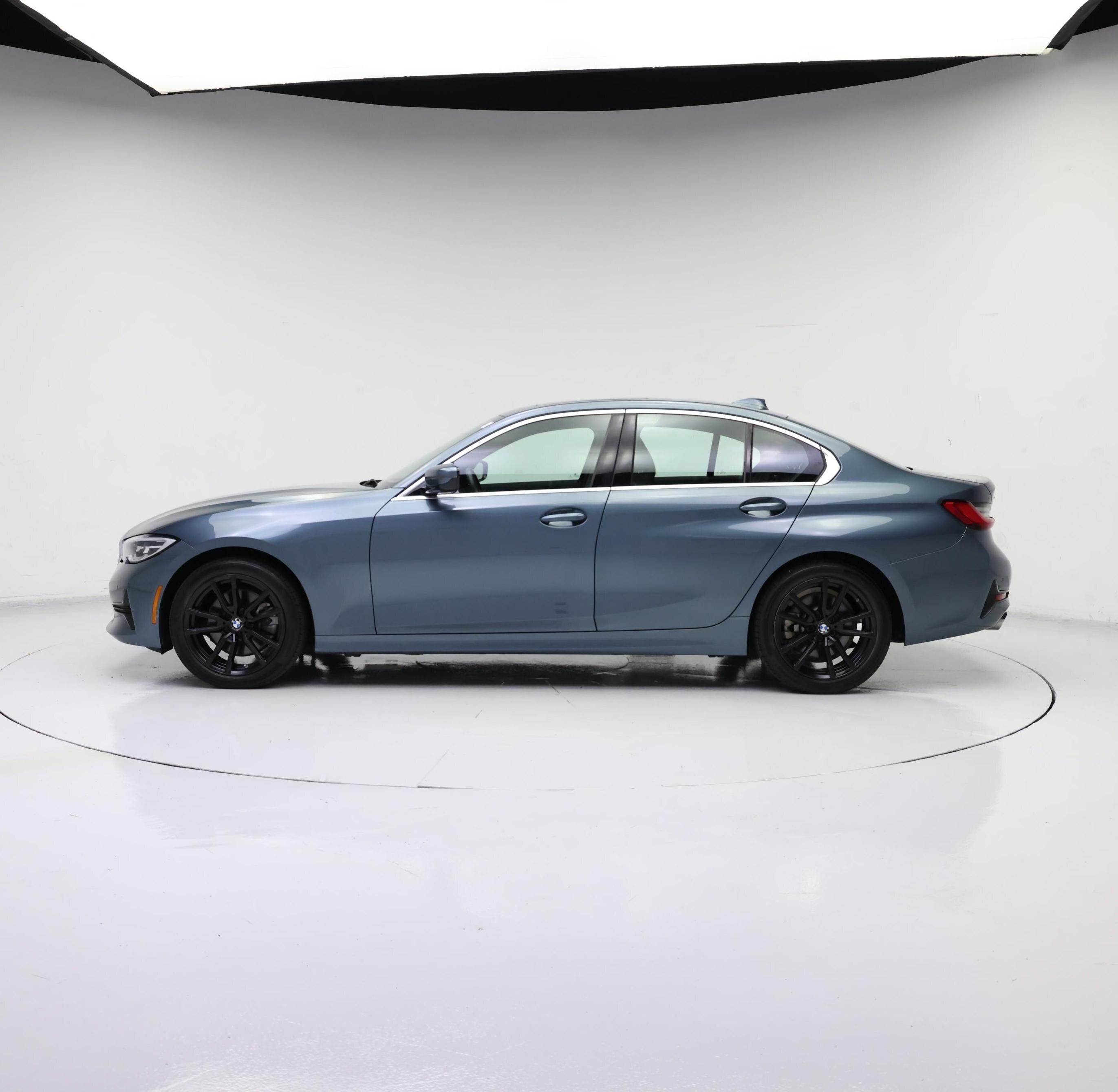 Thumbnail: 2020 BMW 3 Series - 3