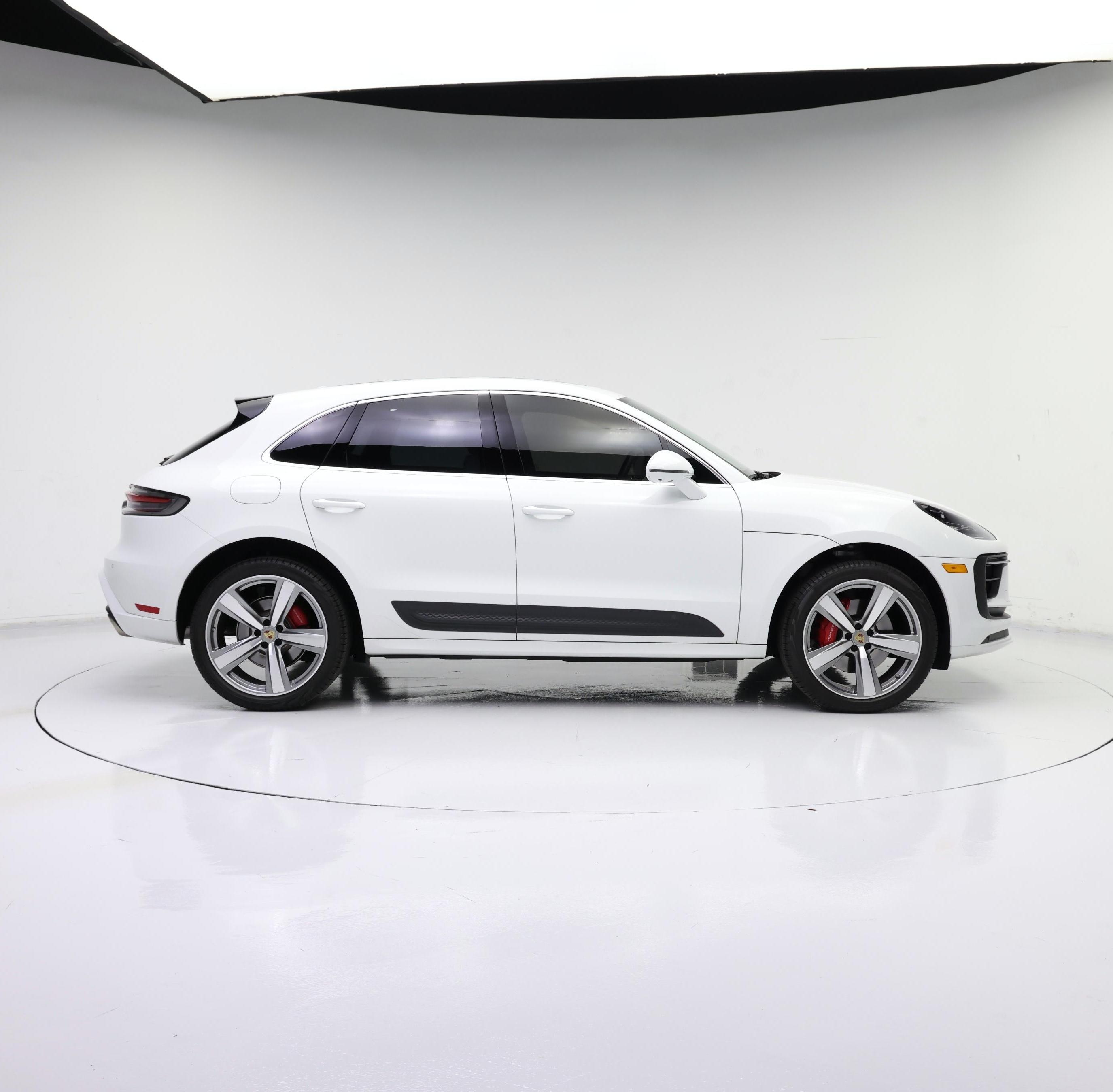 Thumbnail: 2024 Porsche Macan - 7