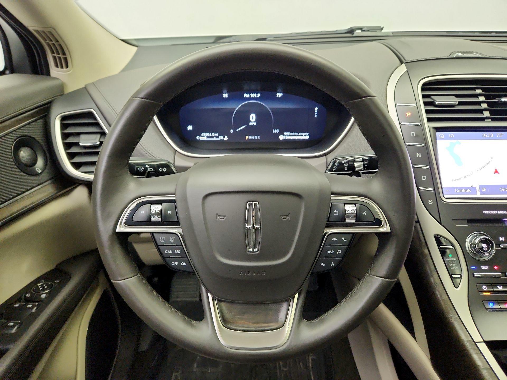 Thumbnail: 2020 Lincoln Nautilus - 10