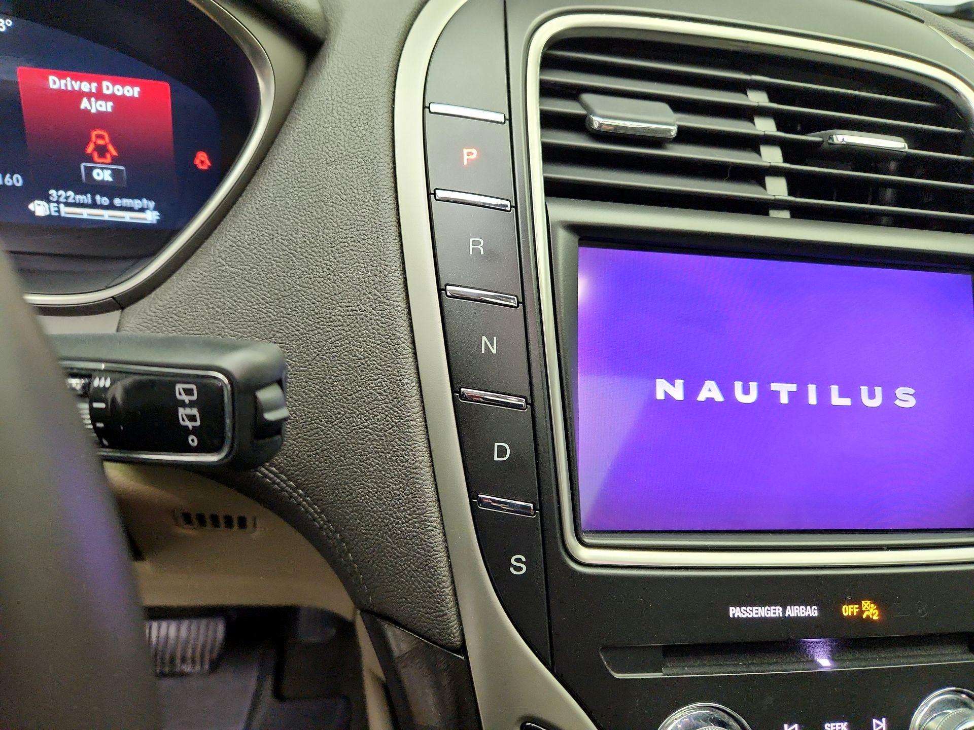 Thumbnail: 2020 Lincoln Nautilus - 18