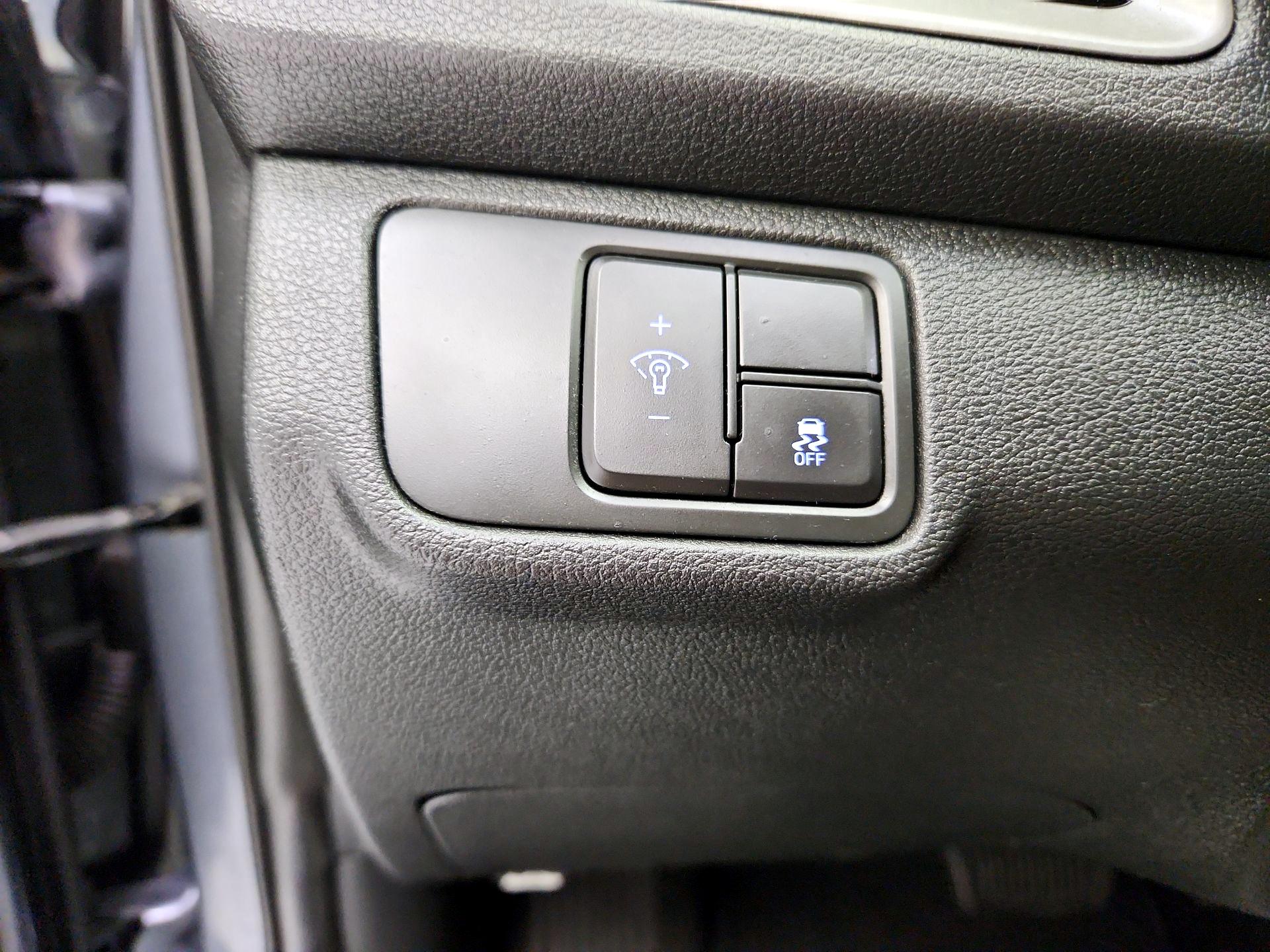 Thumbnail: 2020 Hyundai Accent - 13