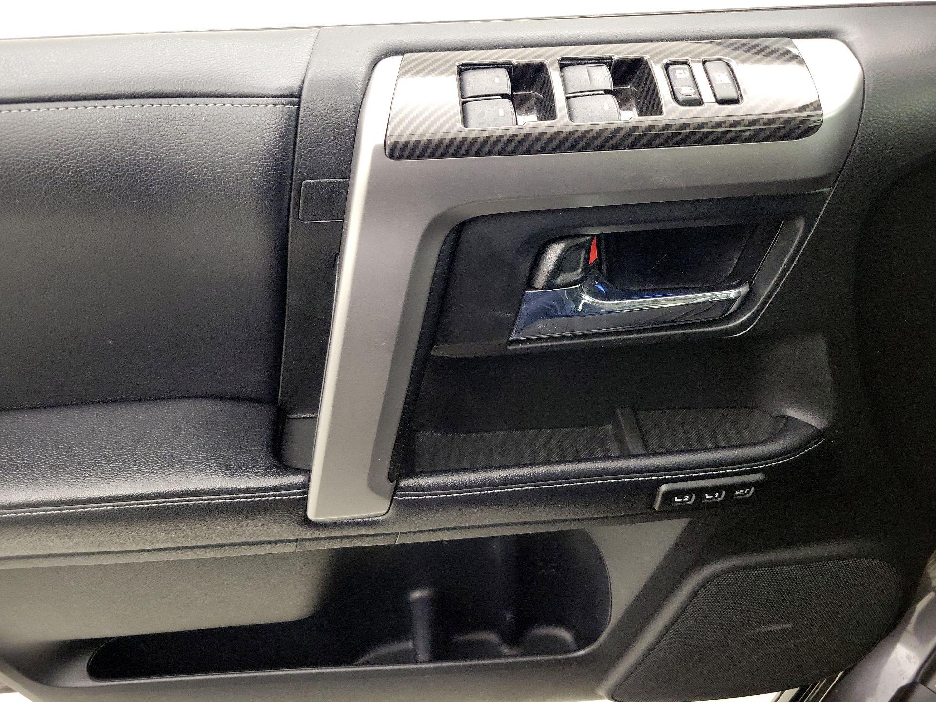 Thumbnail: 2018 Toyota 4Runner - 12