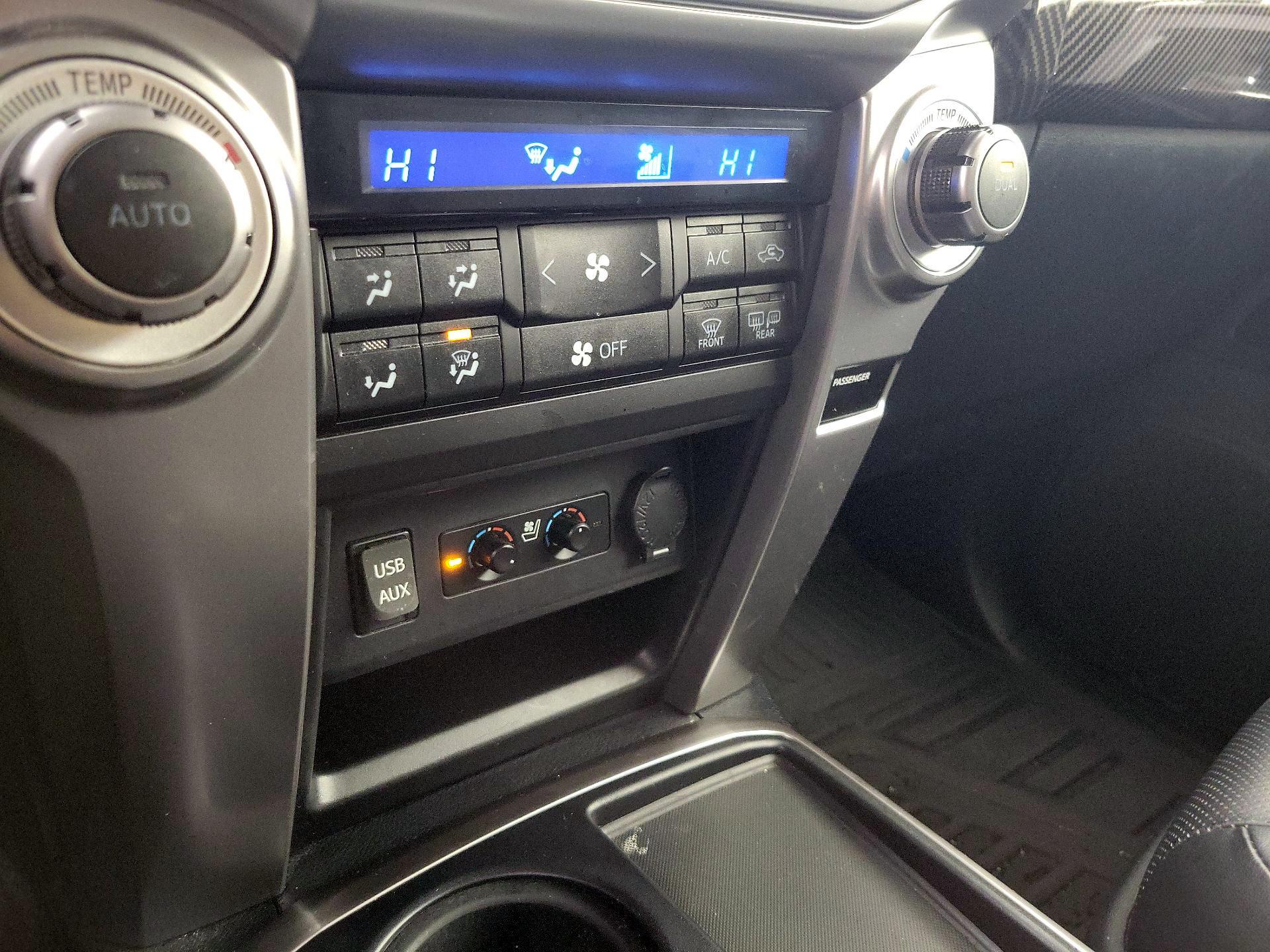 Thumbnail: 2018 Toyota 4Runner - 17