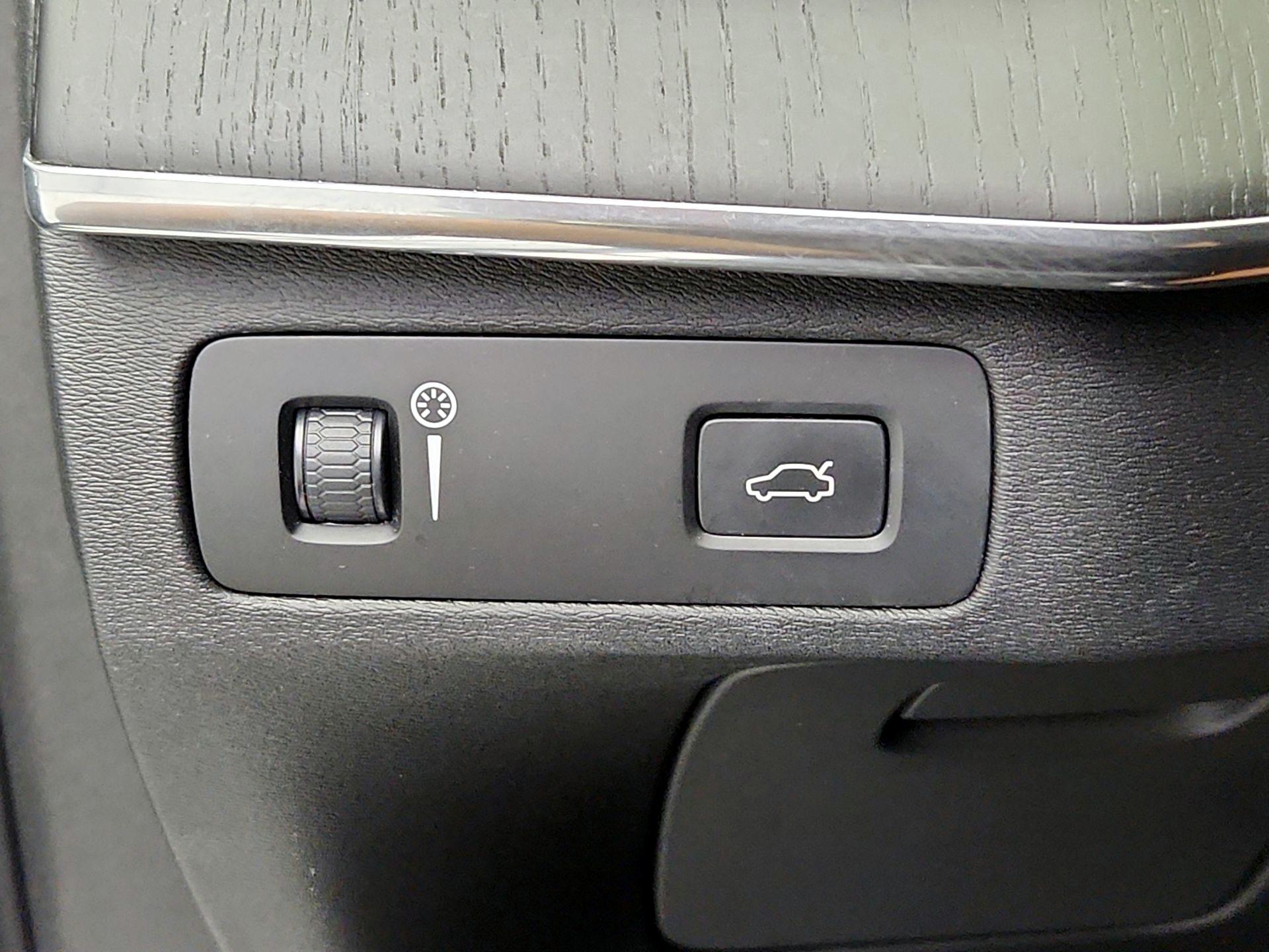 Thumbnail: 2020 Volvo XC90 - 13