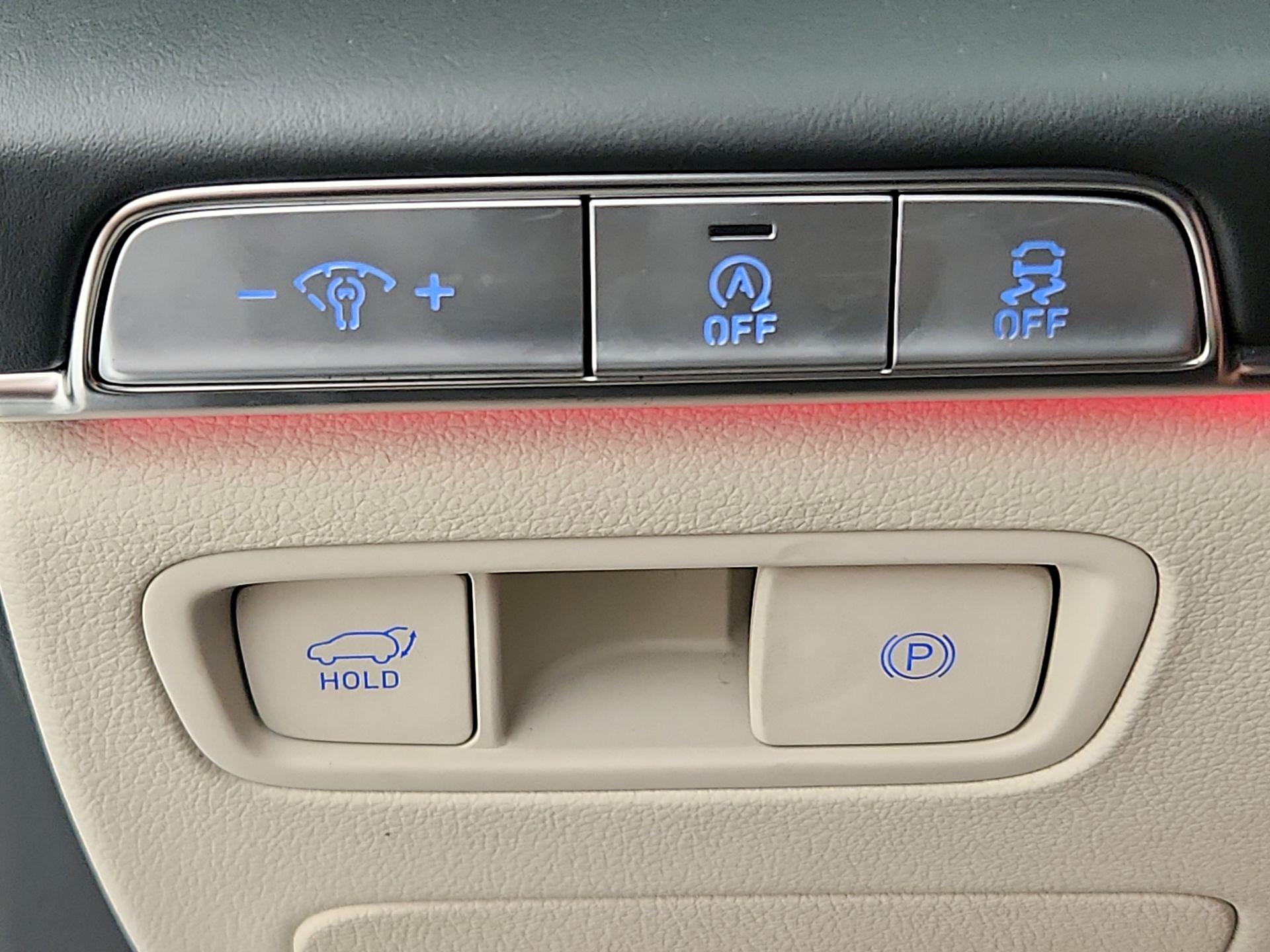 Thumbnail: 2024 Genesis GV80 - 13