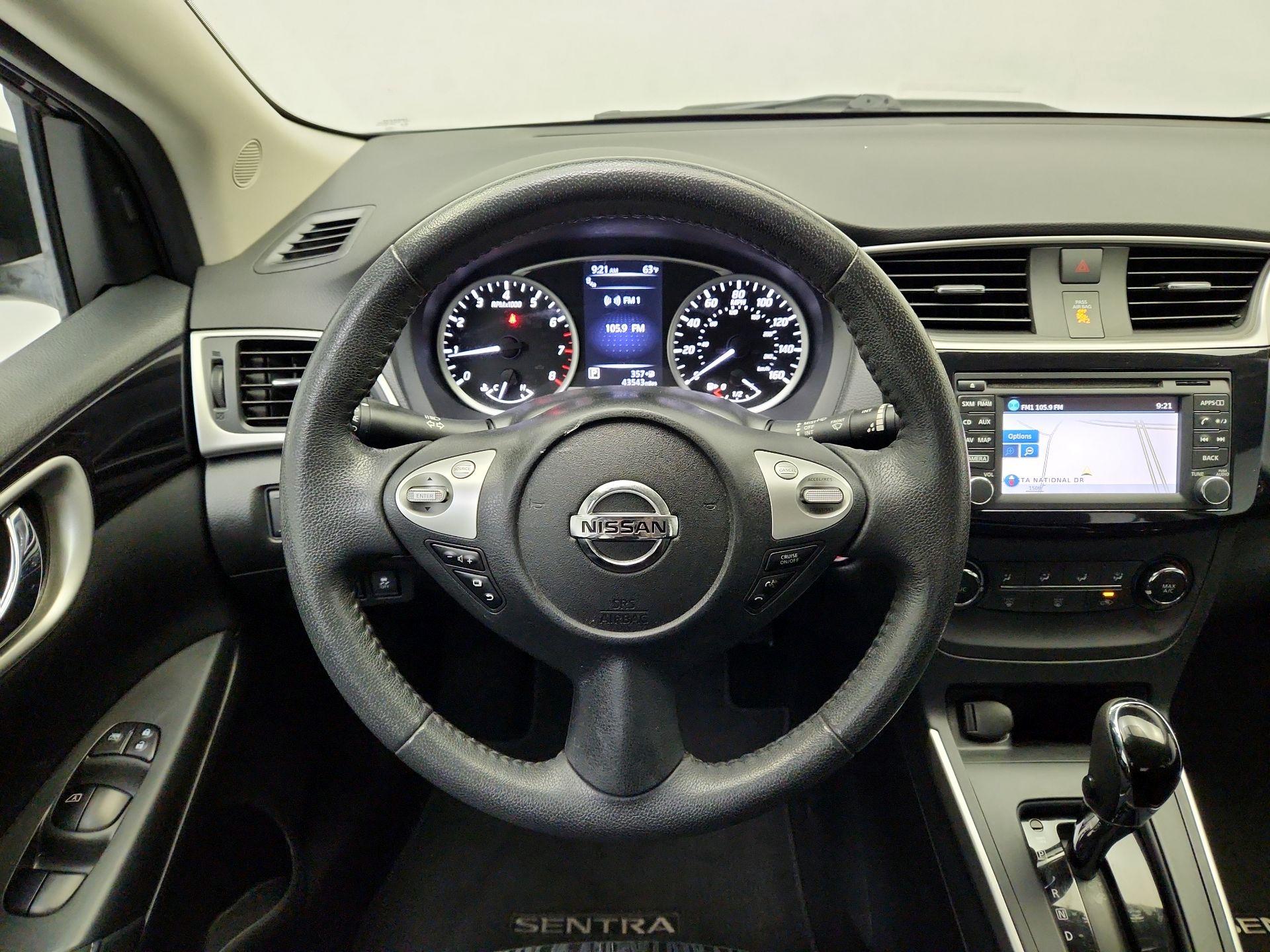 Thumbnail: 2017 Nissan Sentra - 10