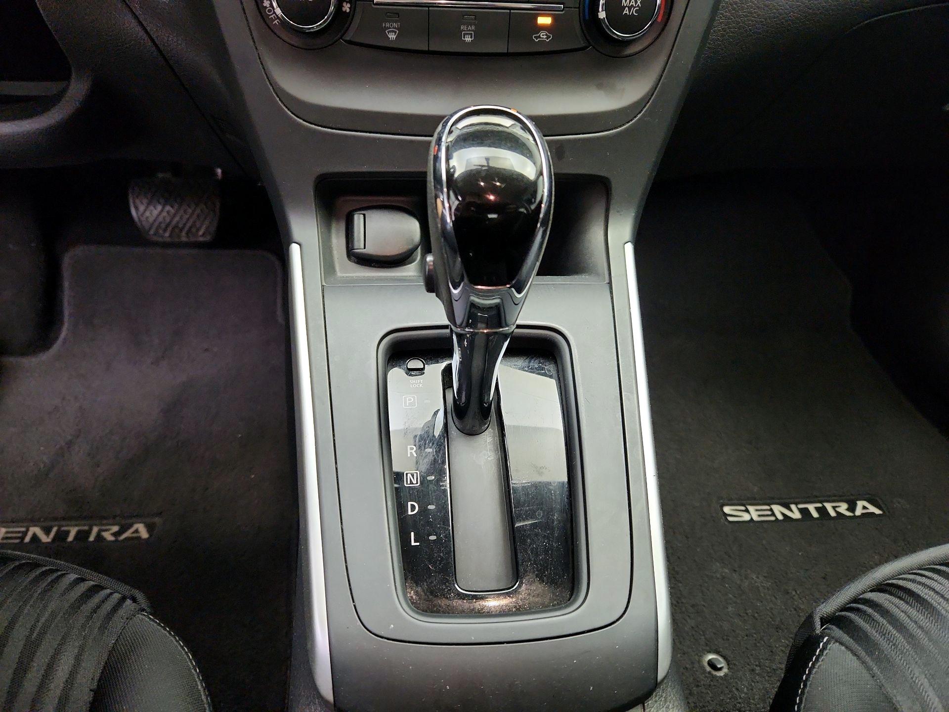 Thumbnail: 2017 Nissan Sentra - 18