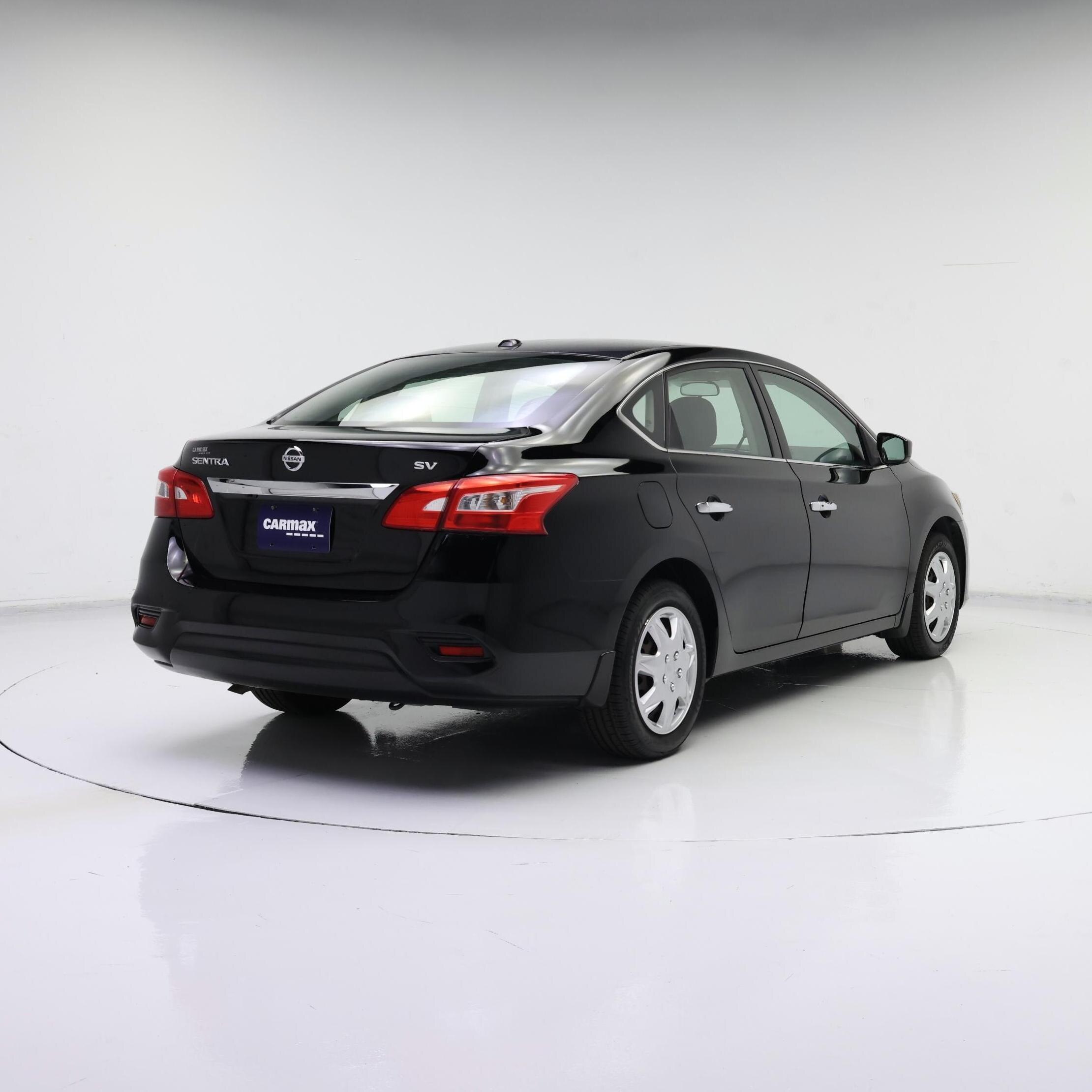 Thumbnail: 2017 Nissan Sentra - 8