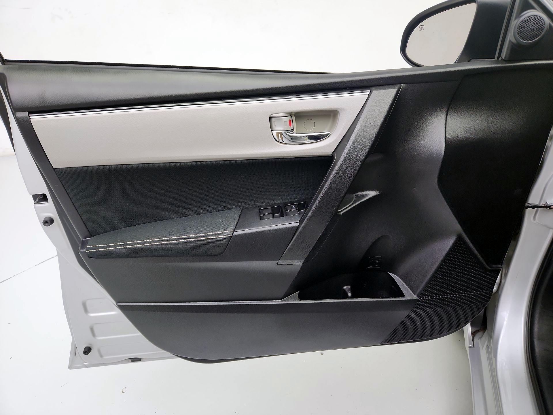 Thumbnail: 2018 Toyota Corolla - 12