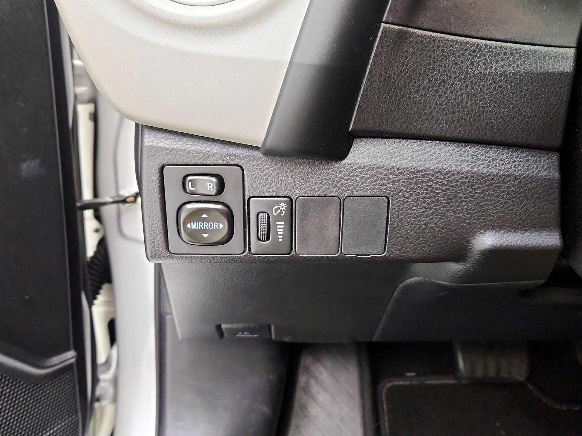 Thumbnail: 2018 Toyota Corolla - 13